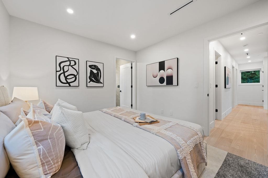 5038 Granville Street, Vancouver, BC
