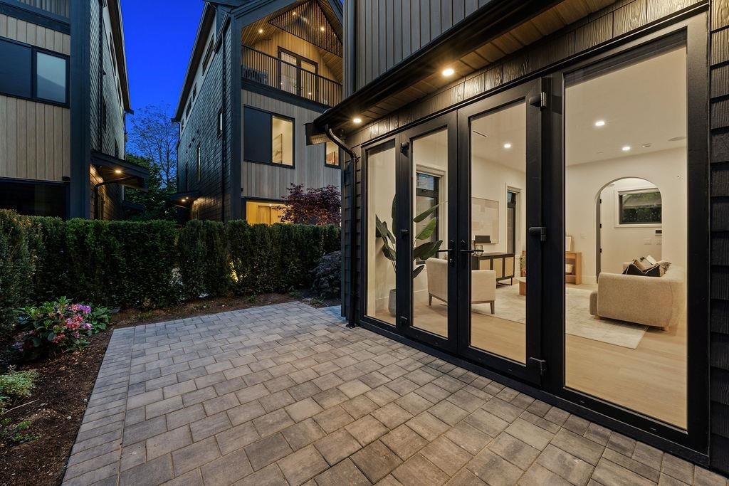 5038 Granville Street, Vancouver, BC