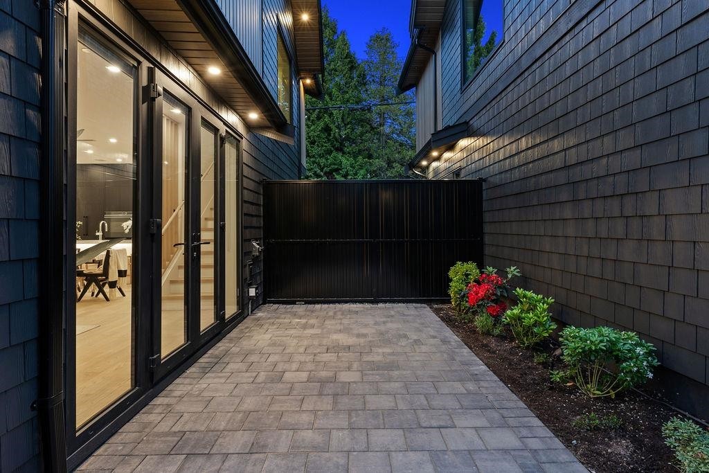5038 Granville Street, Vancouver, BC
