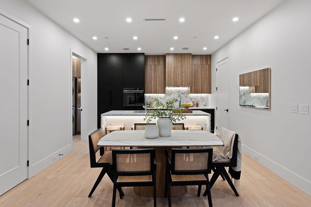 5038 Granville Street, Vancouver, BC