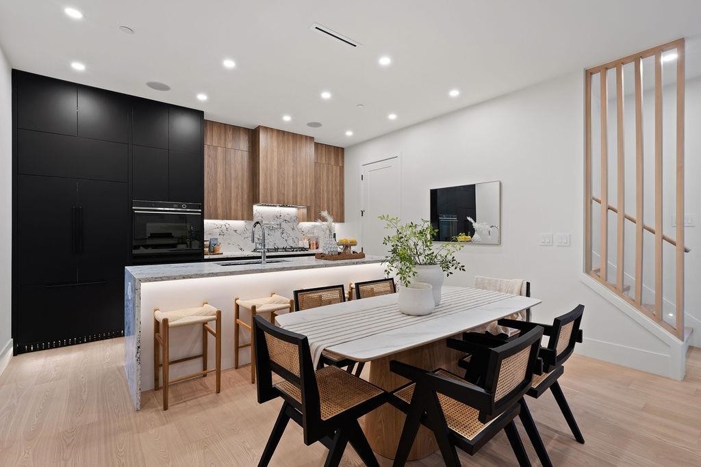 5038 Granville Street, Vancouver, BC