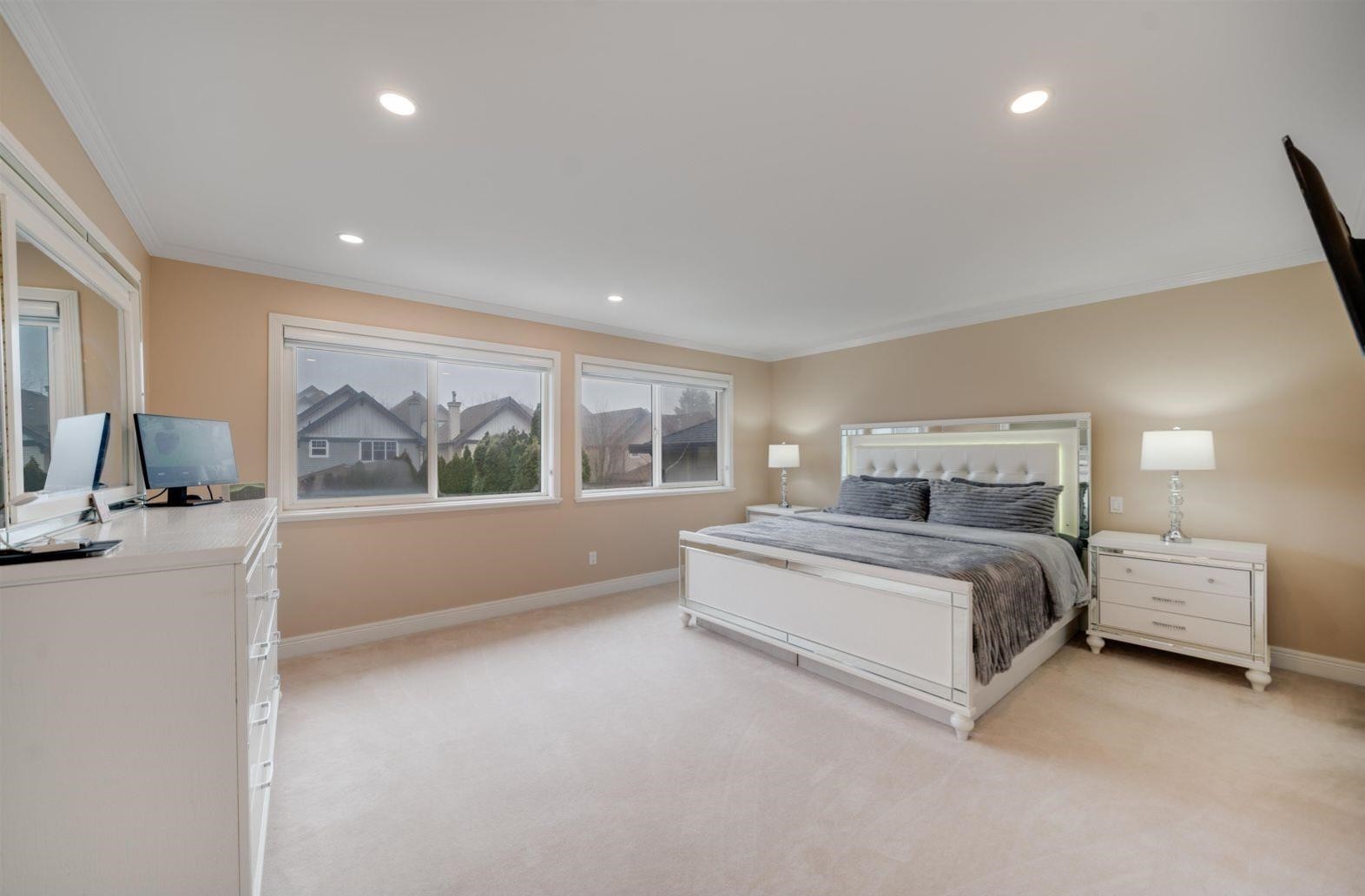 10320 Scotsdale Avenue, Richmond, BC