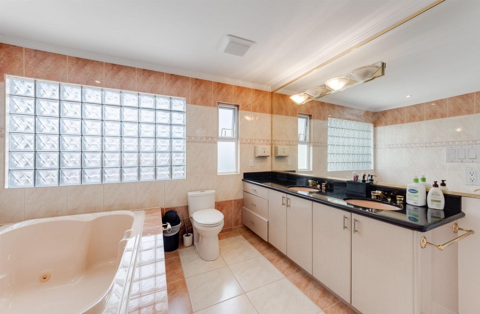 10320 Scotsdale Avenue, Richmond, BC