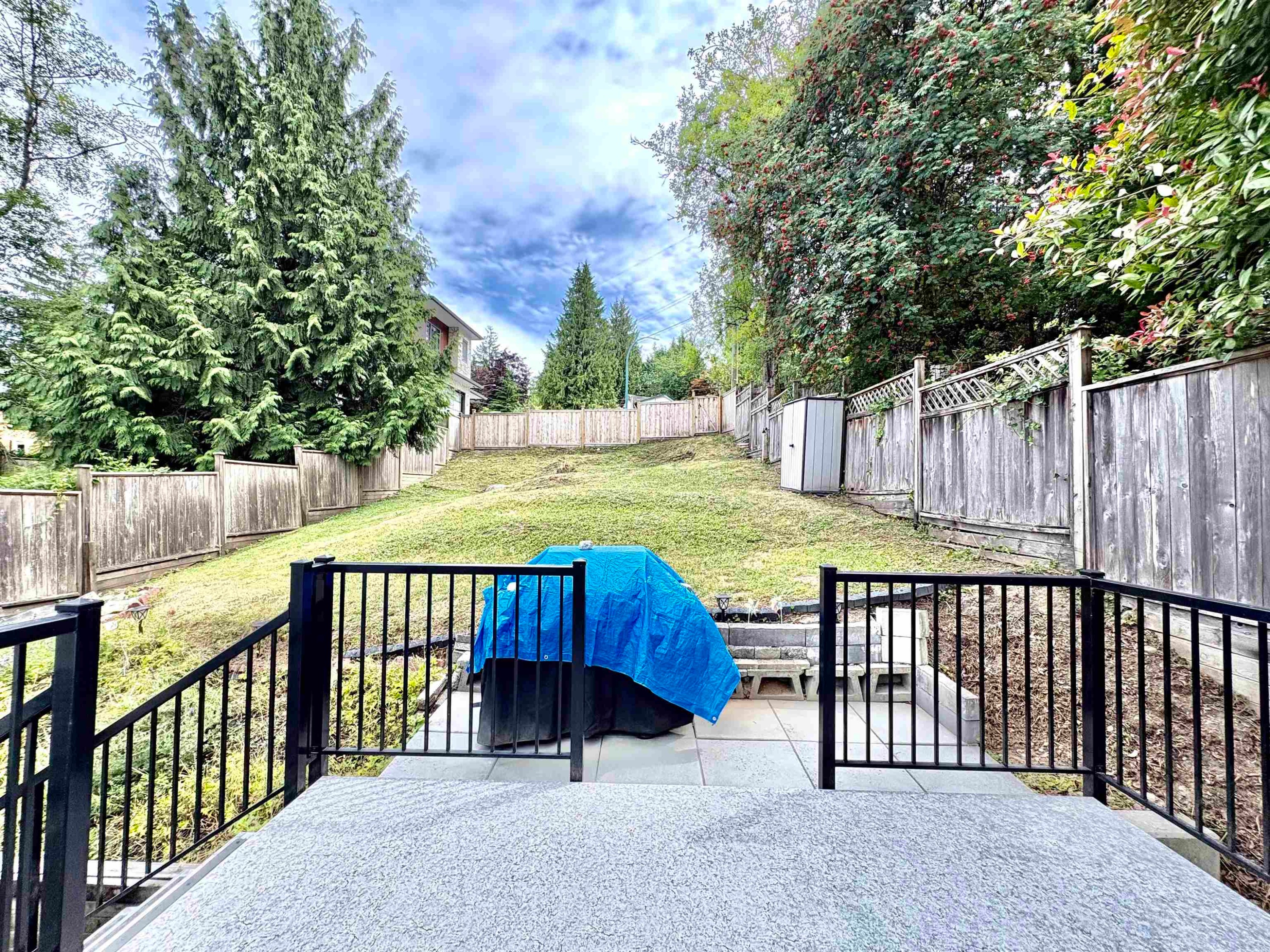 257 Angela Drive, Port Moody, BC - Outdoor With Backyard