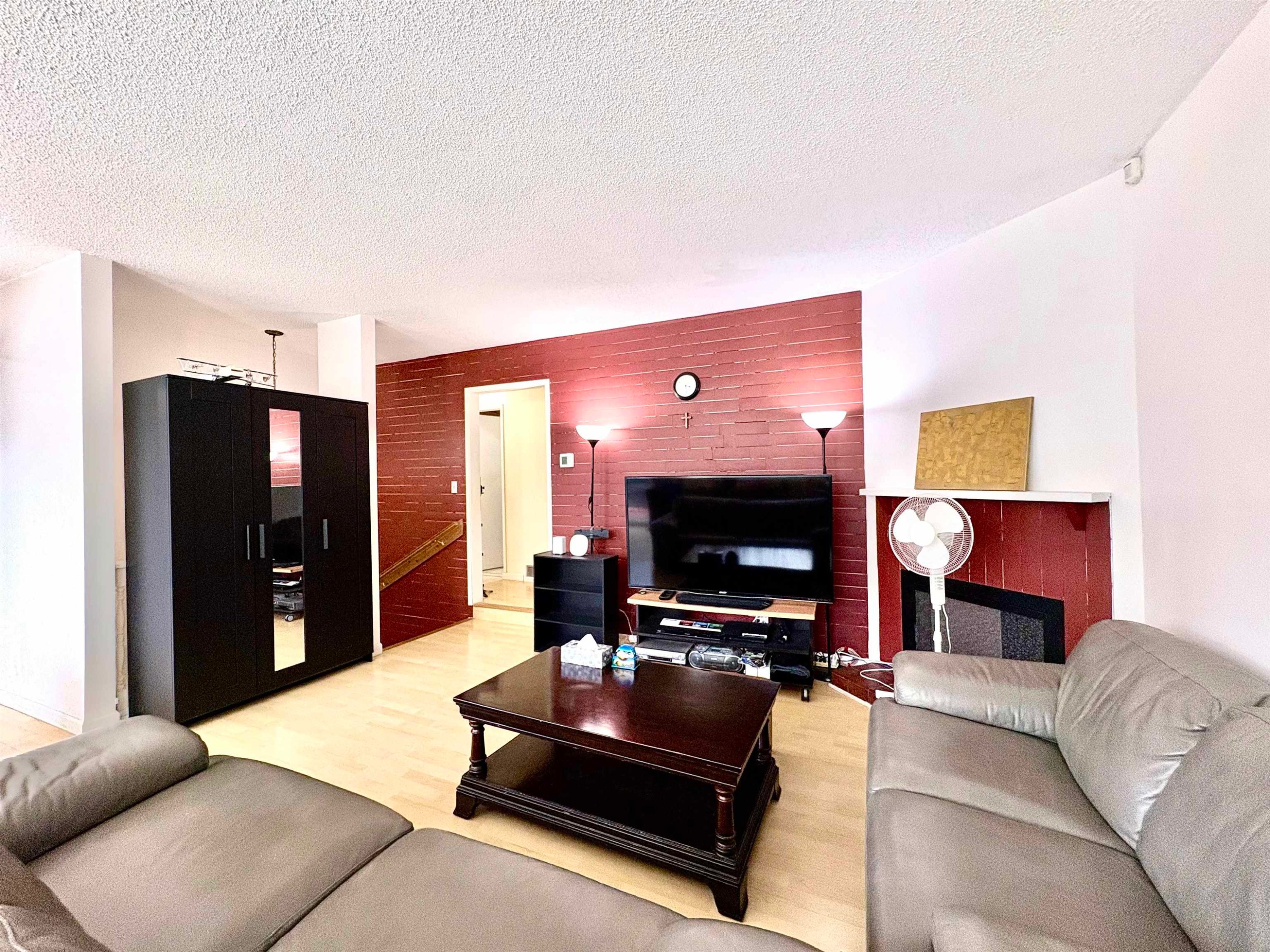 257 Angela Drive, Port Moody, BC - Indoor Photo Showing Living Room