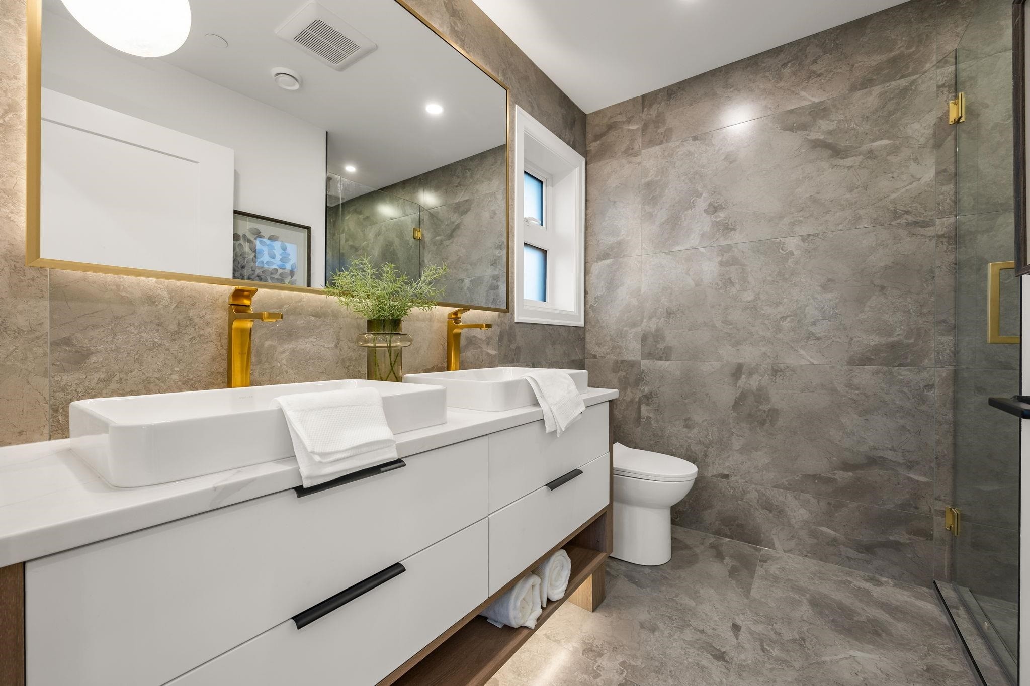 2153 20Th Avenue E, Vancouver, BC