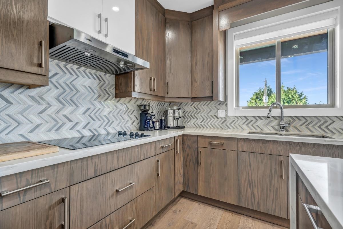 175 Delta Avenue, Burnaby, BC