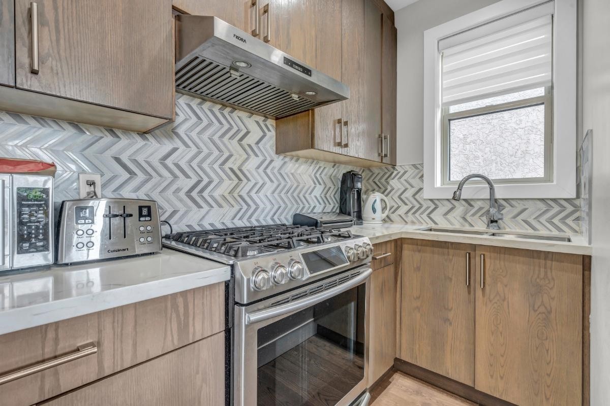 175 Delta Avenue, Burnaby, BC