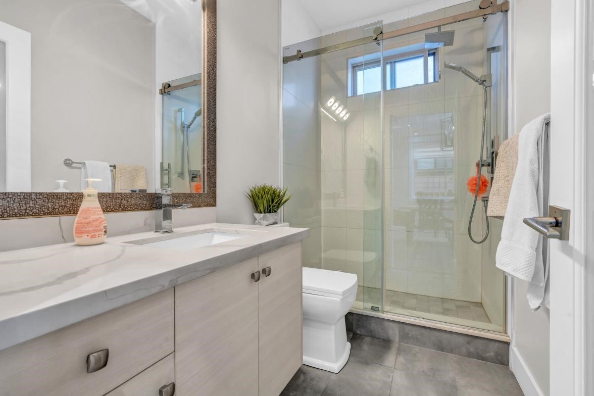 175 Delta Avenue, Burnaby, BC