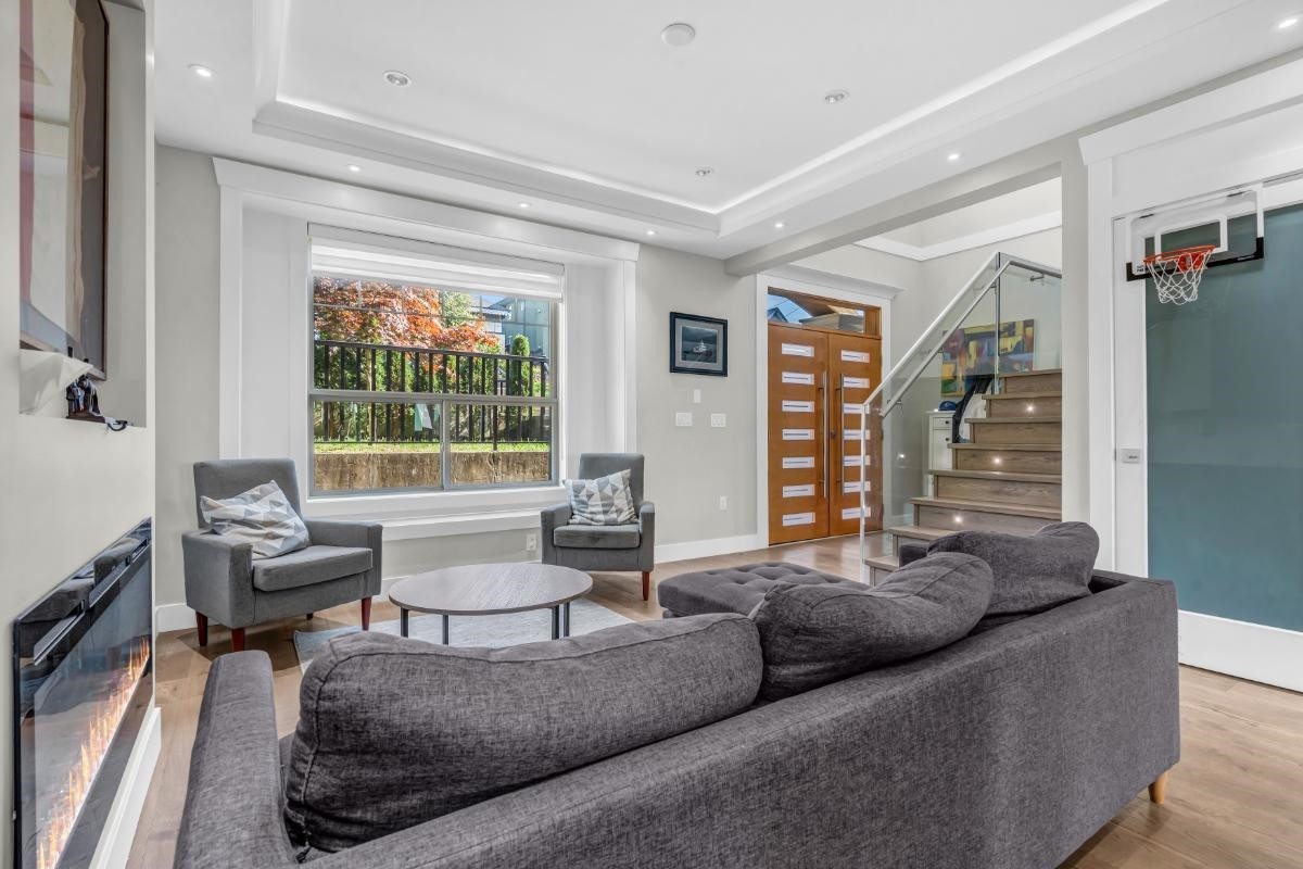 175 Delta Avenue, Burnaby, BC