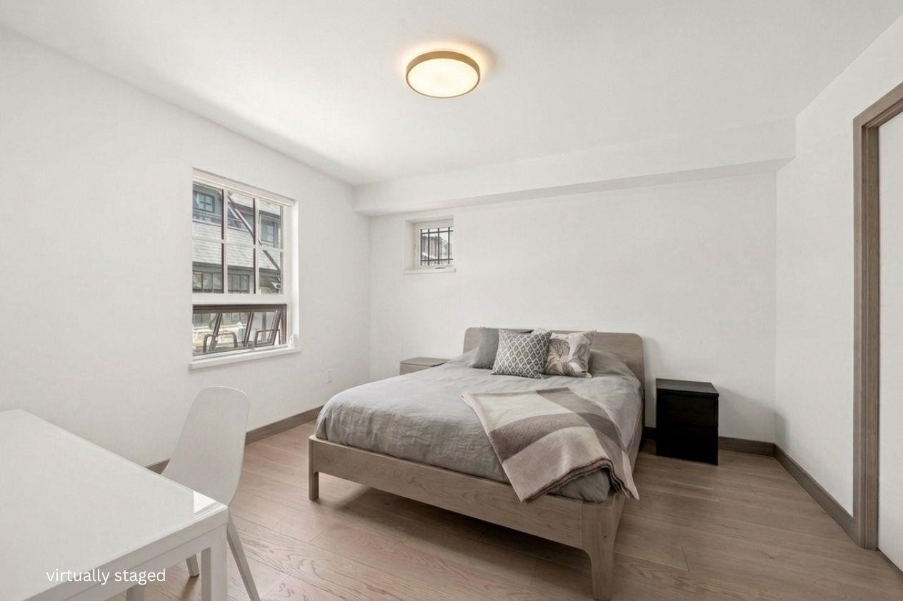 1038 Park Drive, Vancouver, BC - Indoor Photo Showing Bedroom