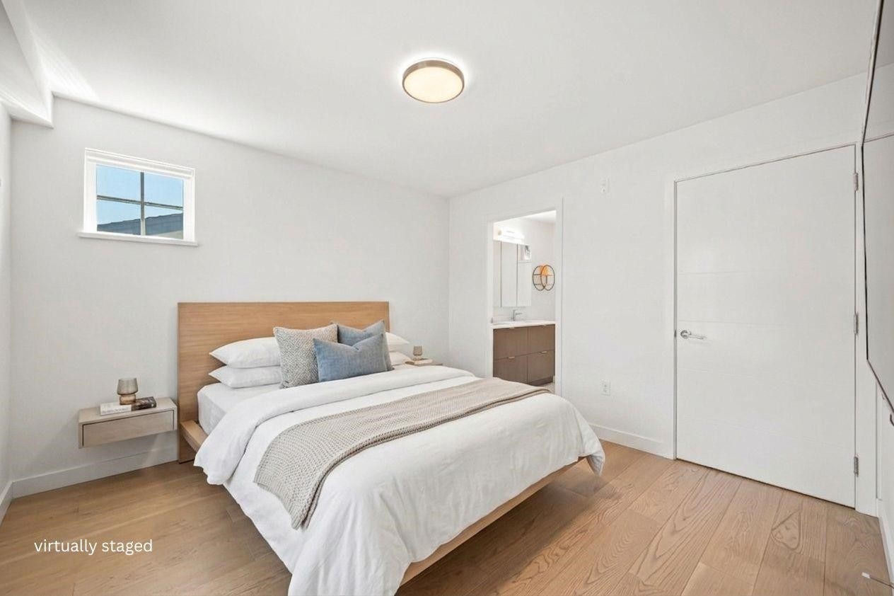 1038 Park Drive, Vancouver, BC - Indoor Photo Showing Bedroom