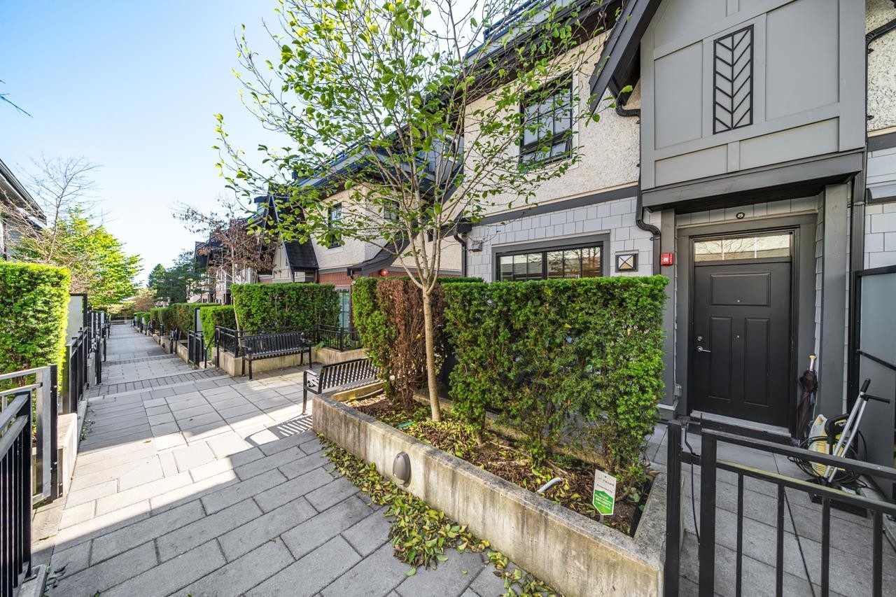 1038 Park Drive, Vancouver, BC - Outdoor With Deck Patio Veranda