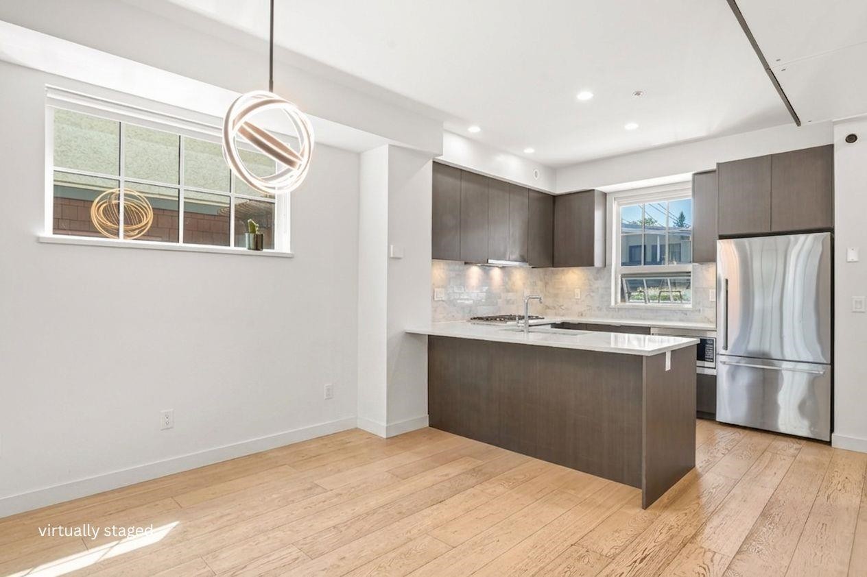 1038 Park Drive, Vancouver, BC - Indoor Photo Showing Kitchen With Upgraded Kitchen