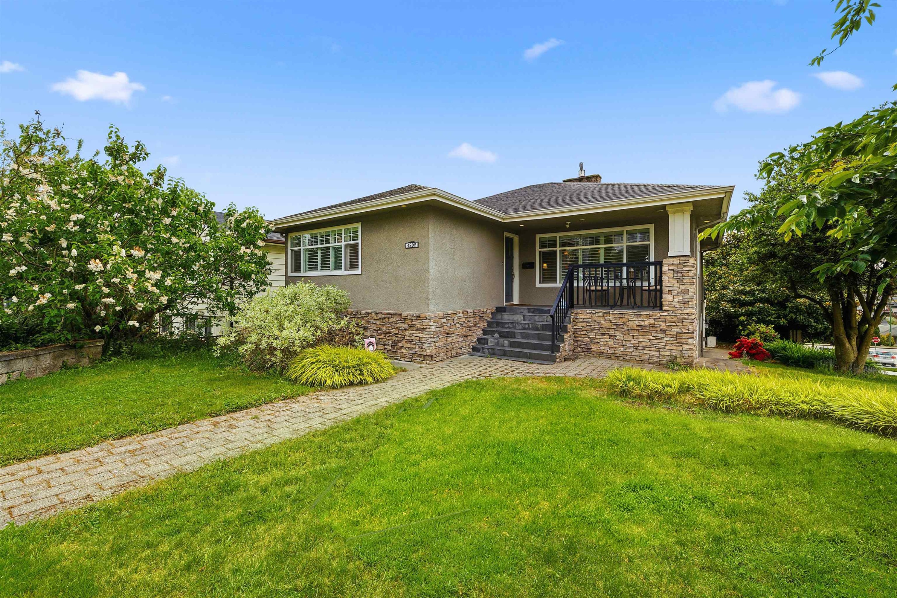 4802 Venables Street, Burnaby, BC - Indoor