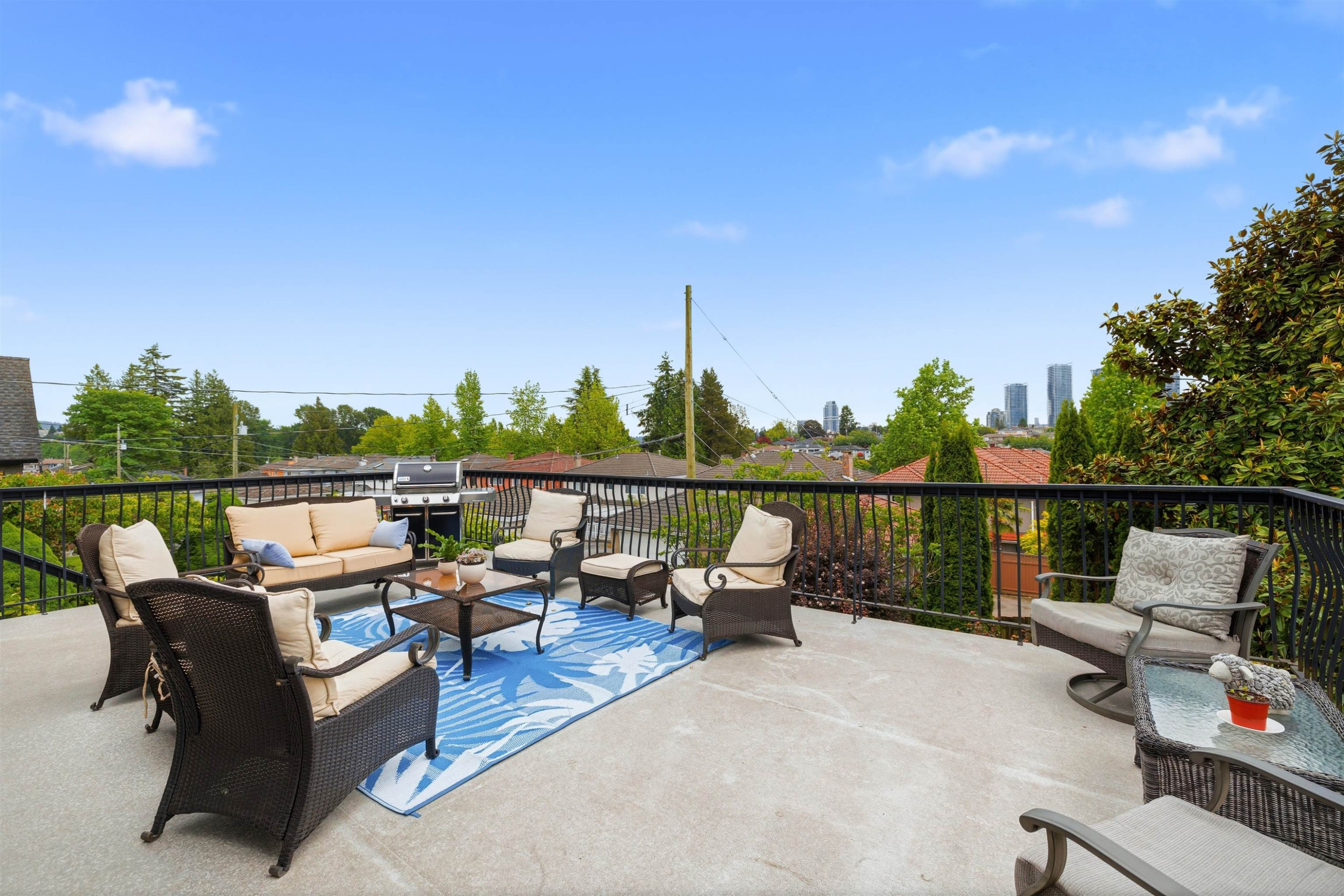 4802 Venables Street, Burnaby, BC - Outdoor With Deck Patio Veranda With Exterior