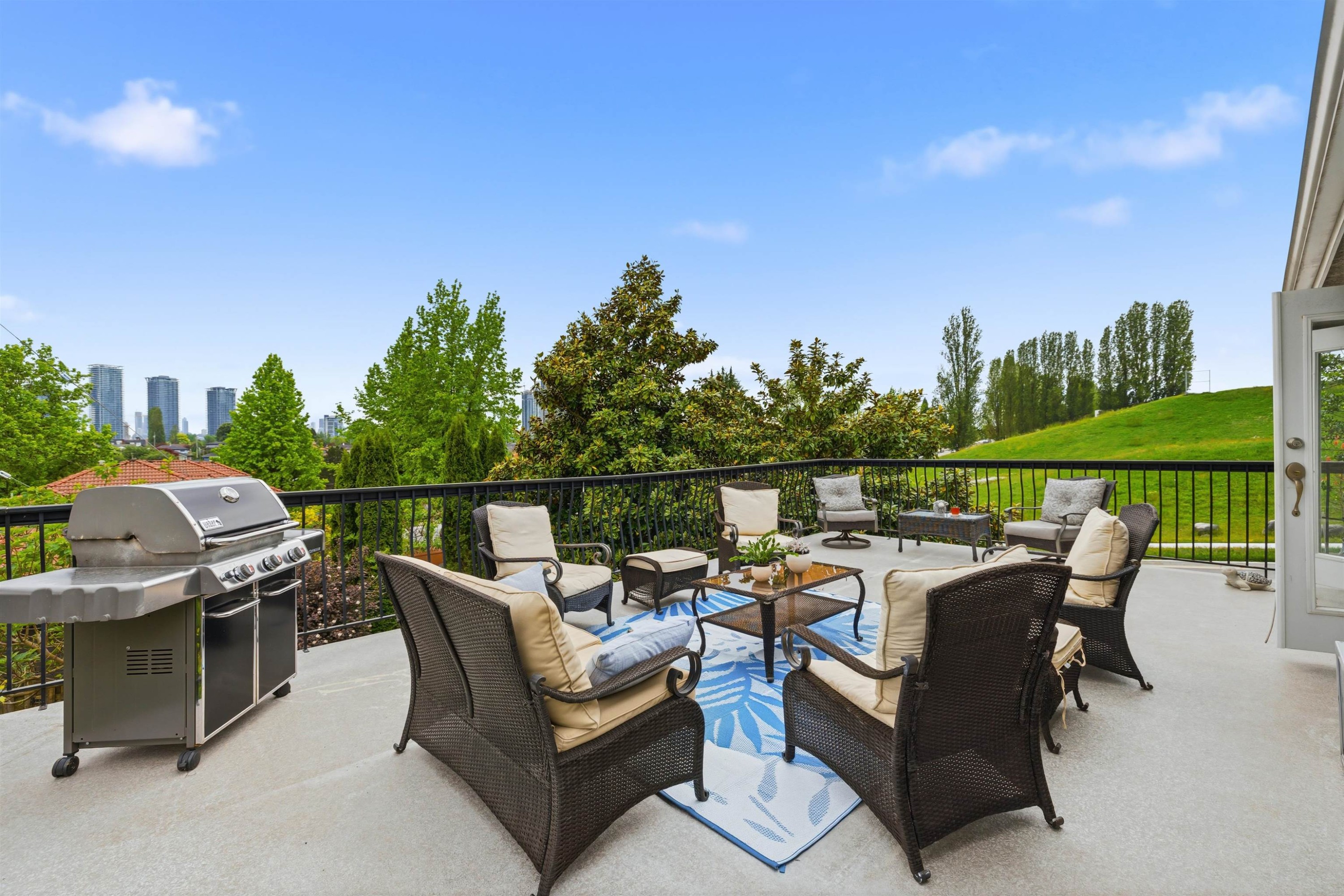 4802 Venables Street, Burnaby, BC - Outdoor With Deck Patio Veranda With Exterior