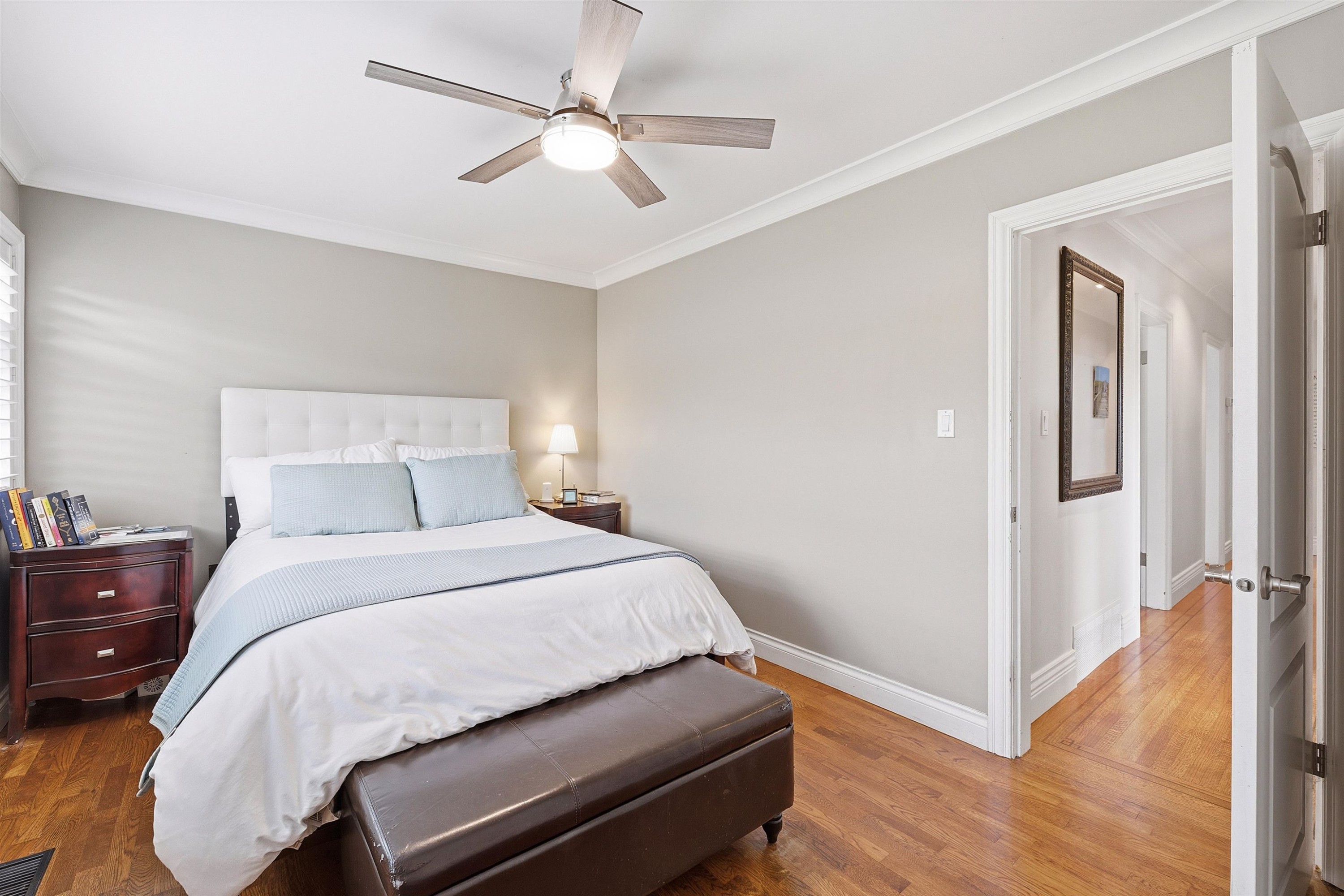 4802 Venables Street, Burnaby, BC - Indoor Photo Showing Bedroom