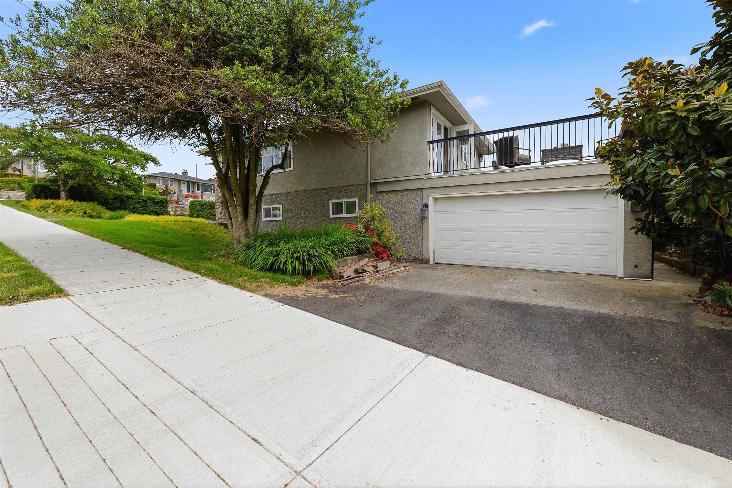4802 Venables Street, Burnaby, BC - Outdoor