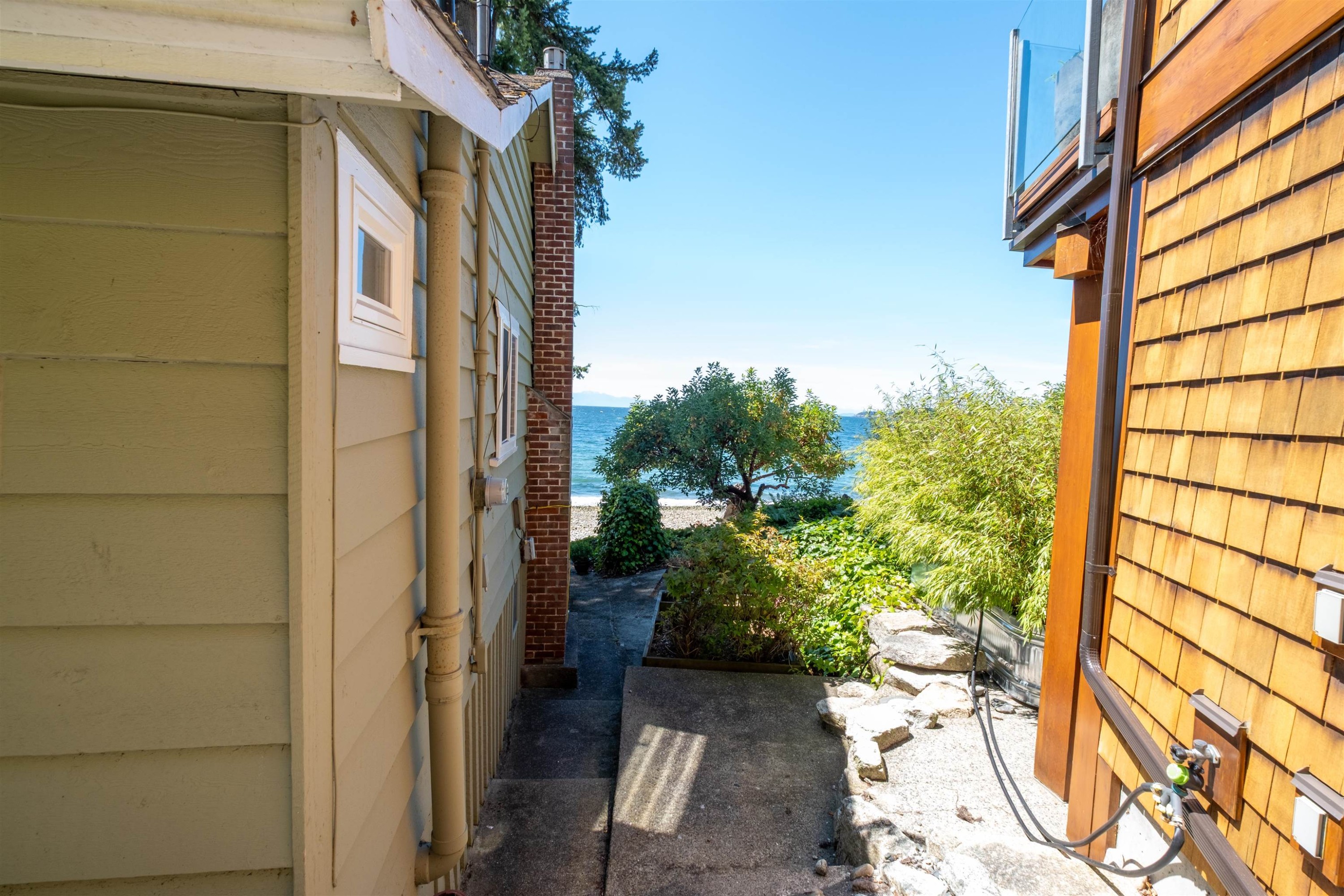 4861 Sunshine Coast Highway, Sechelt, BC