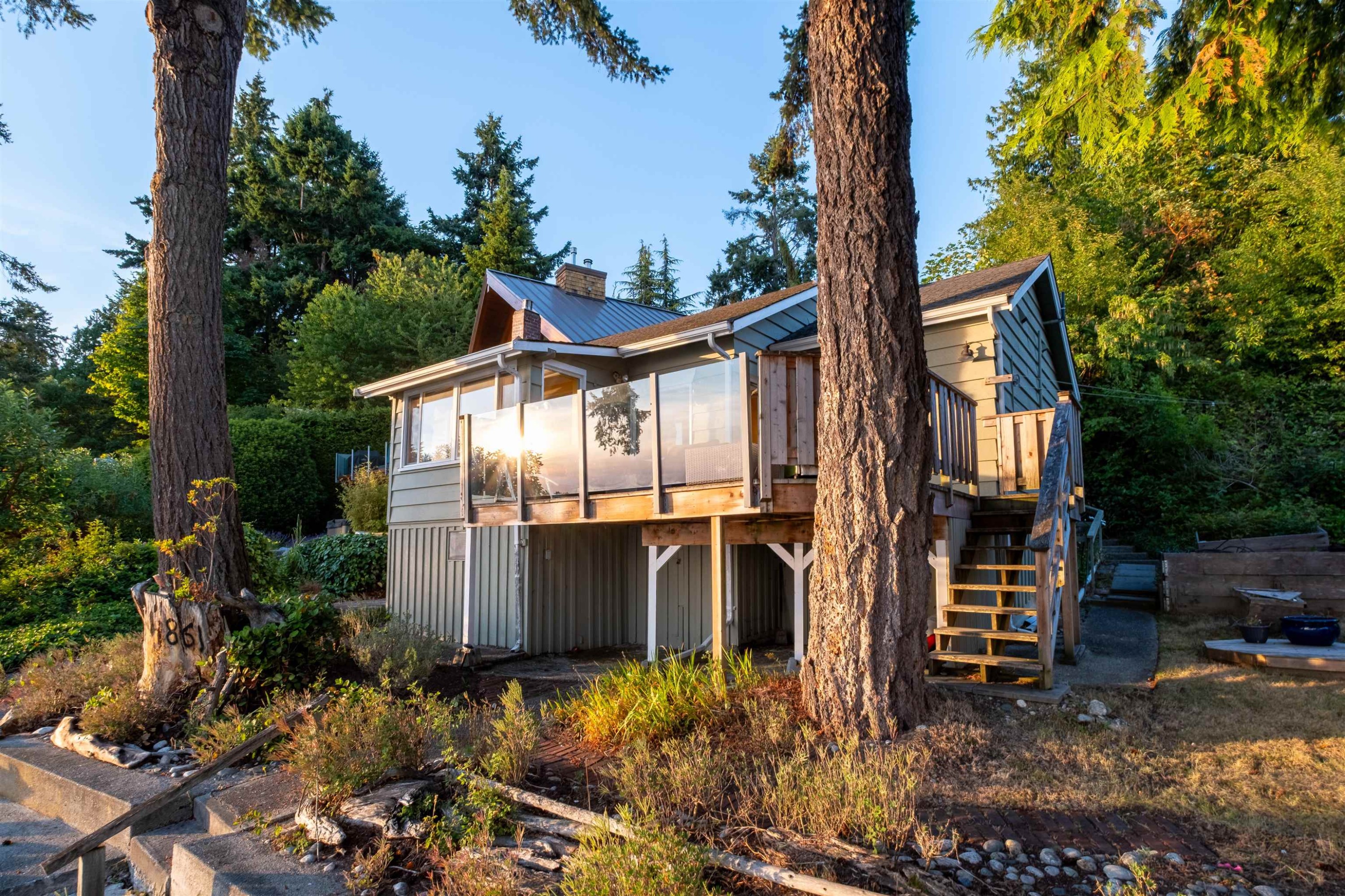 4861 Sunshine Coast Highway, Sechelt, BC