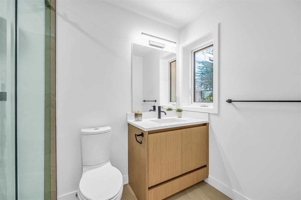 1016 52Nd Avenue W, Vancouver, BC