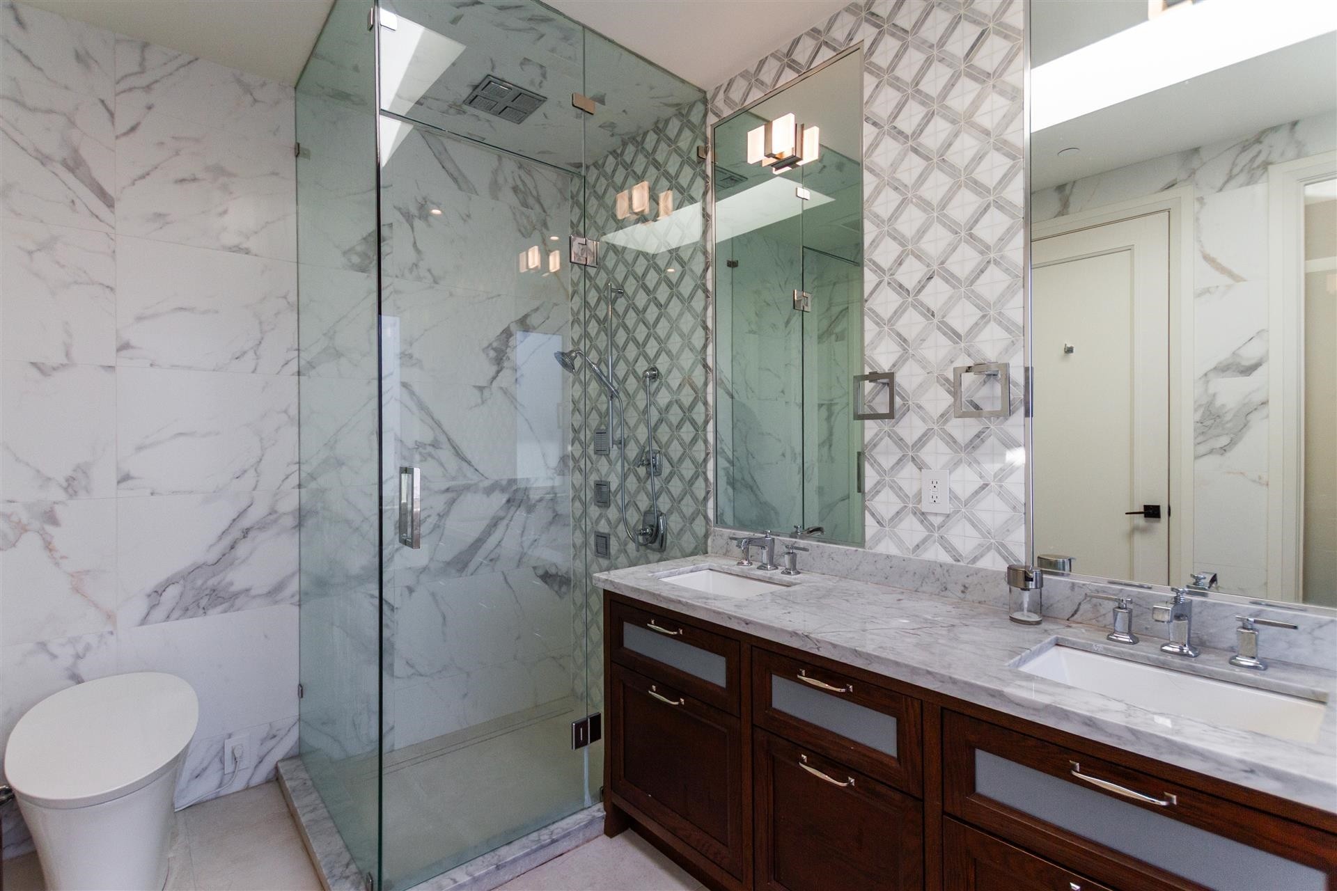 3708 35Th Avenue W, Vancouver, BC - Indoor Photo Showing Bathroom