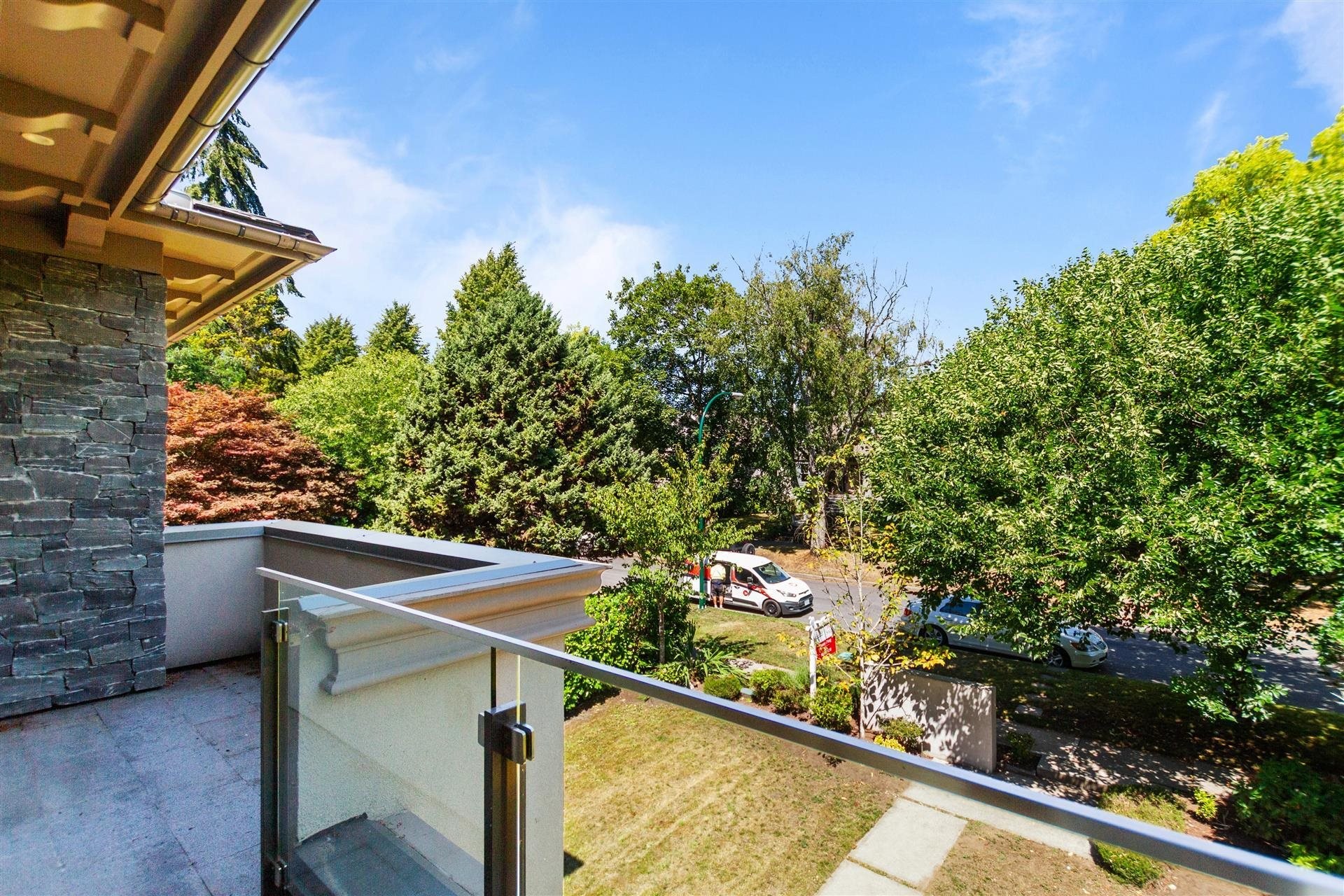 3708 35Th Avenue W, Vancouver, BC - Outdoor