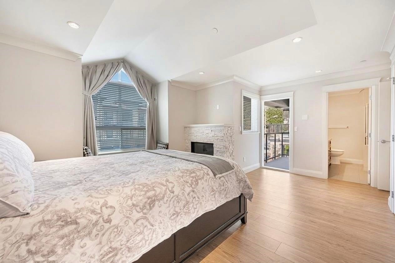 1436 Bewicke Avenue, North Vancouver, BC