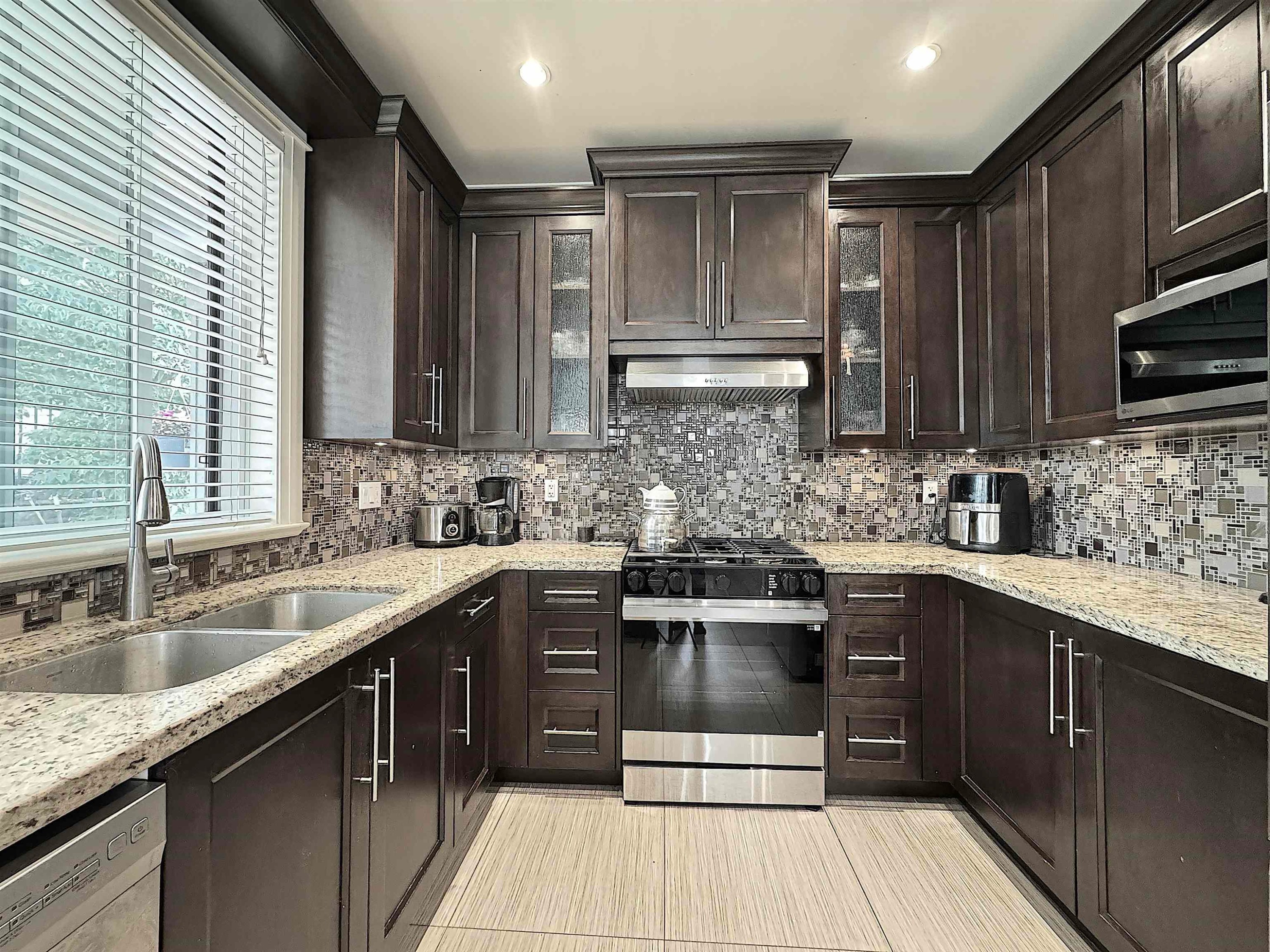1436 Bewicke Avenue, North Vancouver, BC