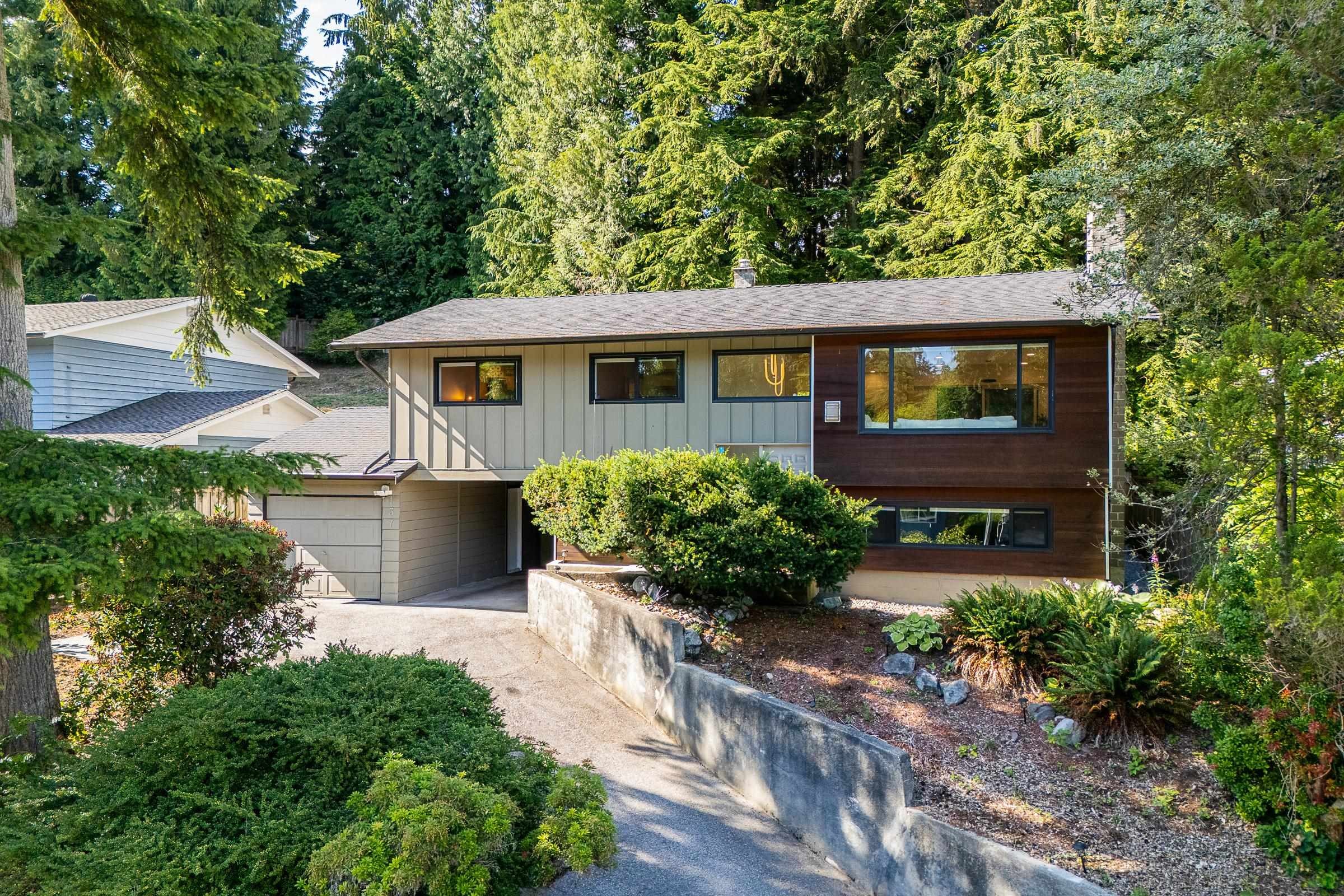 137 College Park Way, Port Moody, BC