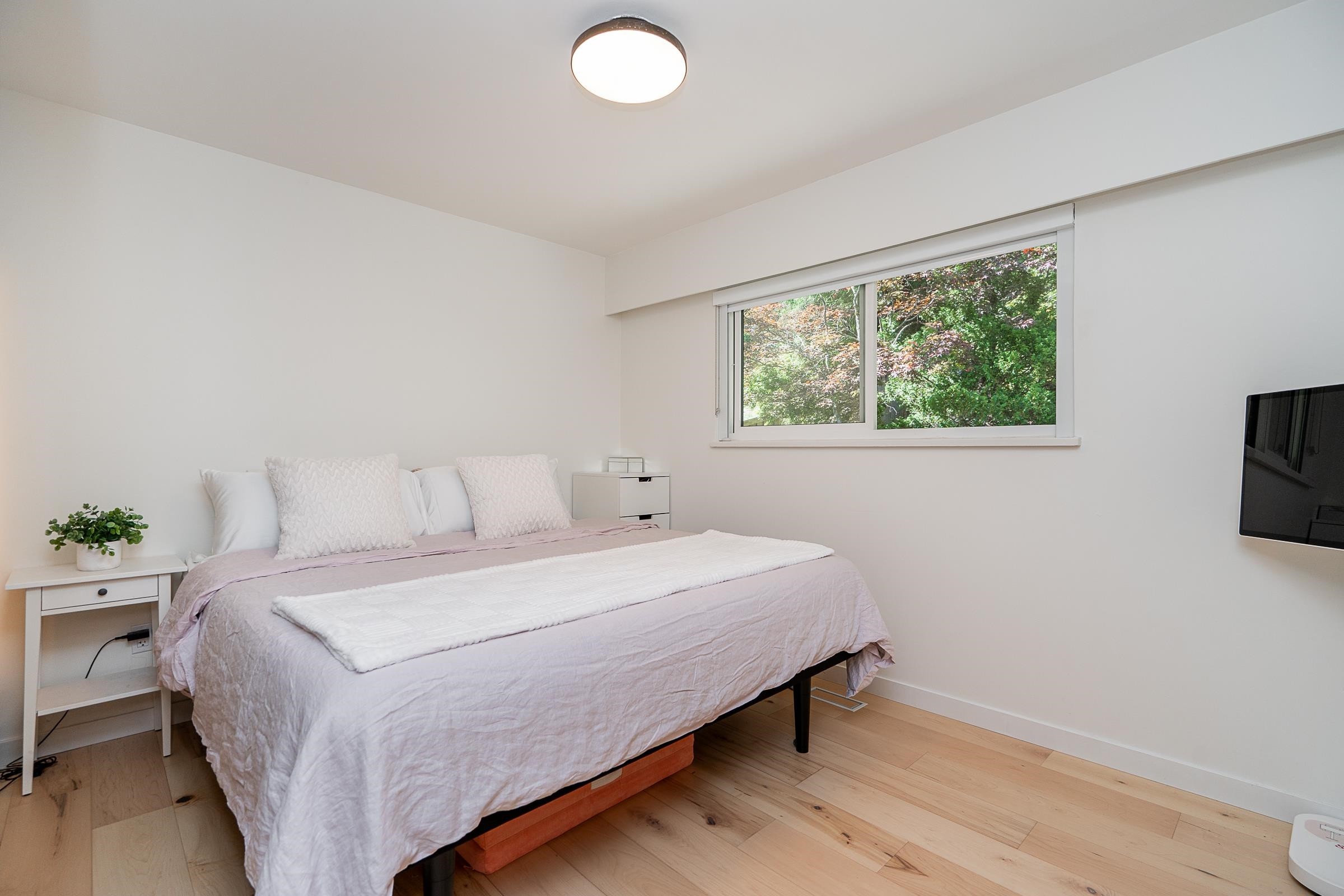 137 College Park Way, Port Moody, BC