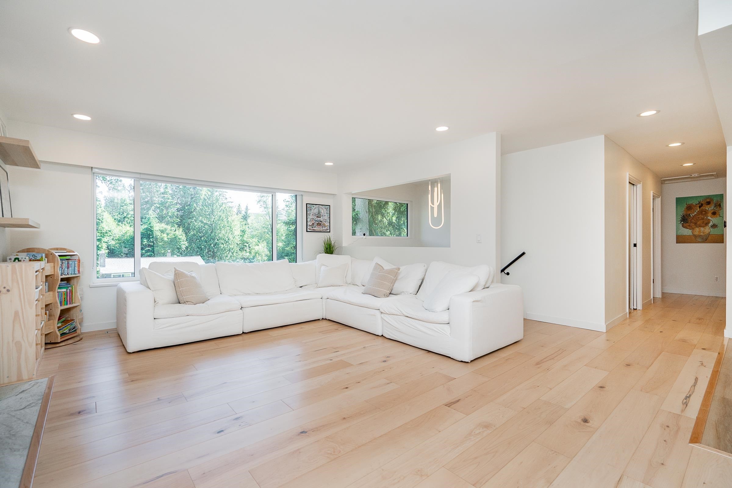 137 College Park Way, Port Moody, BC
