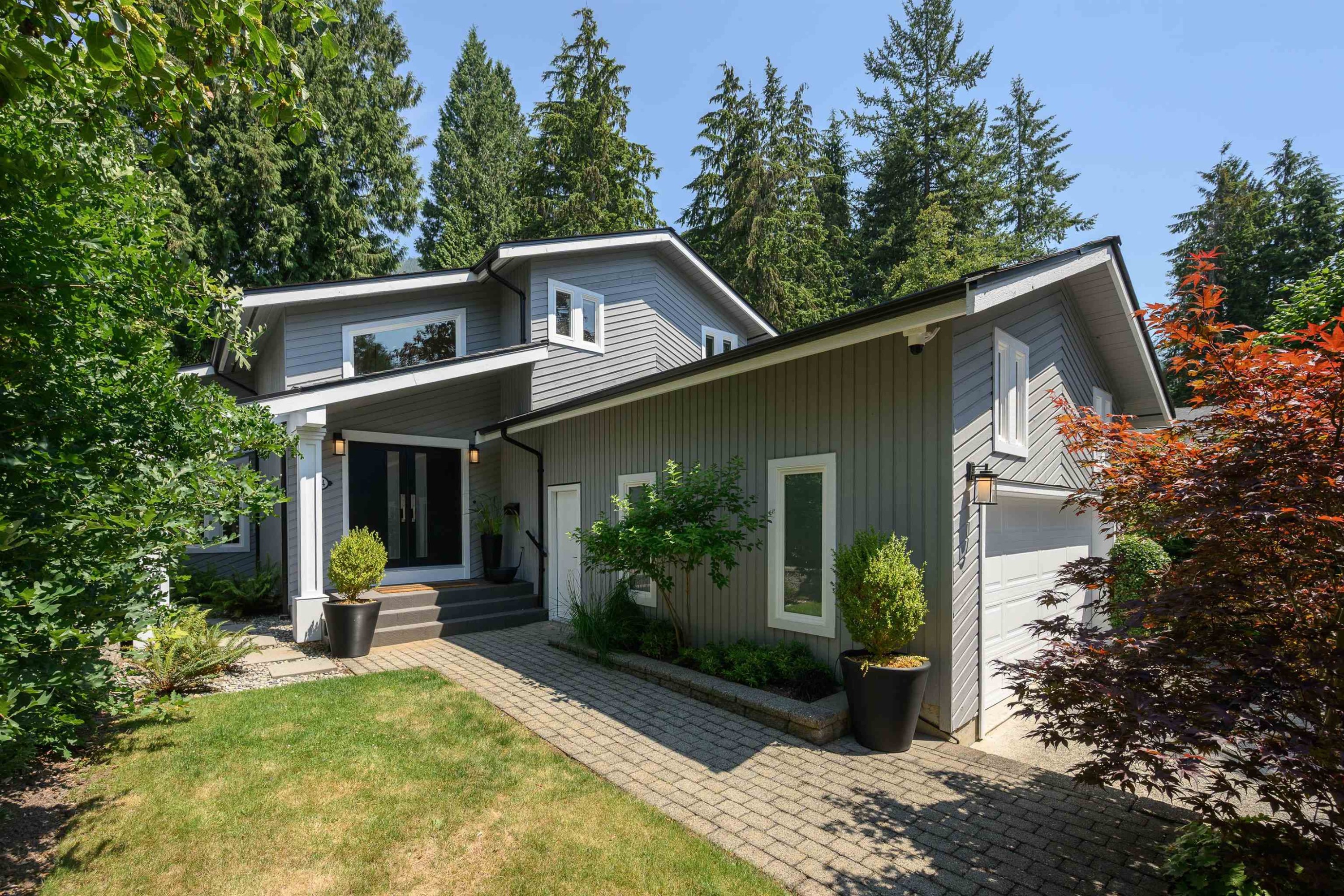 5544 Woodchuck Place, North Vancouver, BC