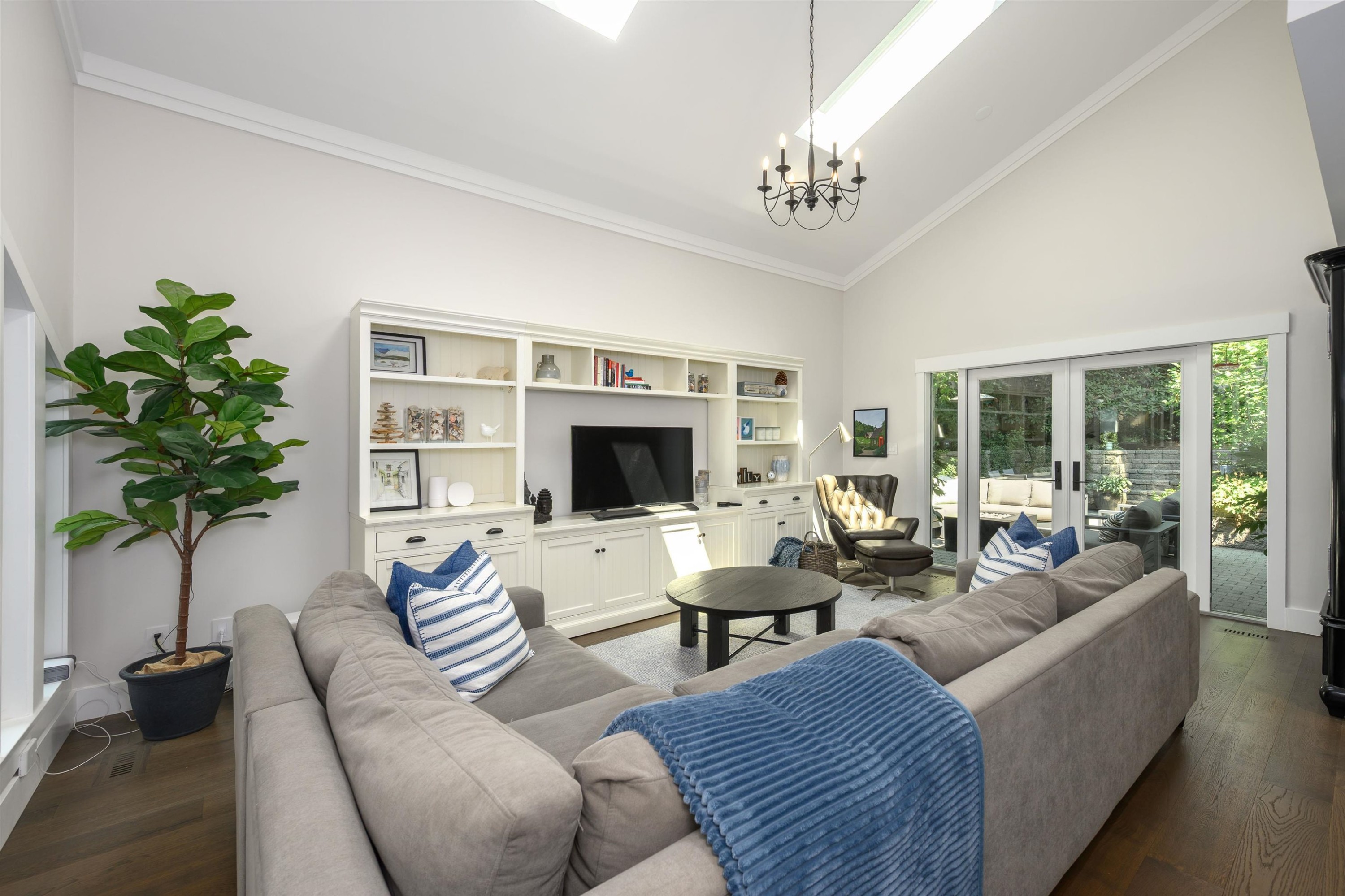 5544 Woodchuck Place, North Vancouver, BC