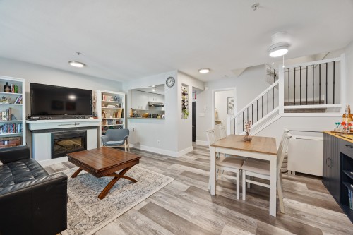 10-7428 Southwynde Avenue  Burnaby, BC V3N 0A1