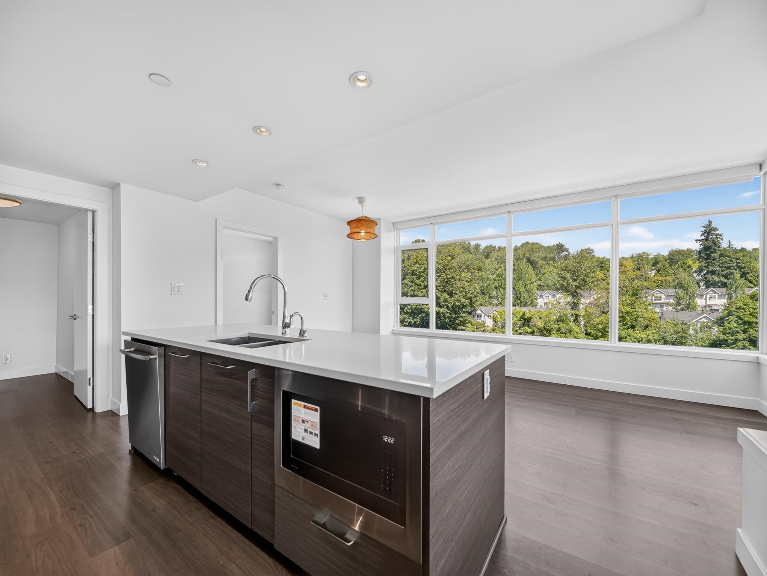 1102-8538 River District Crossing, Vancouver, BC