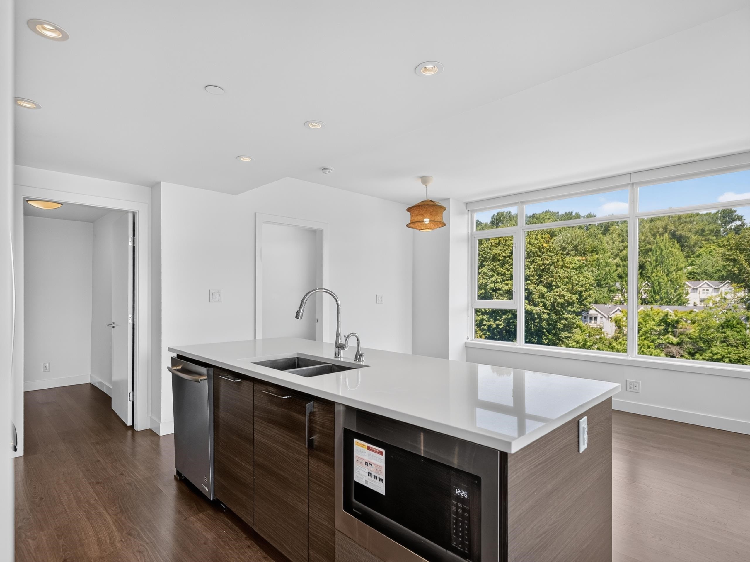 1102-8538 River District Crossing, Vancouver, BC