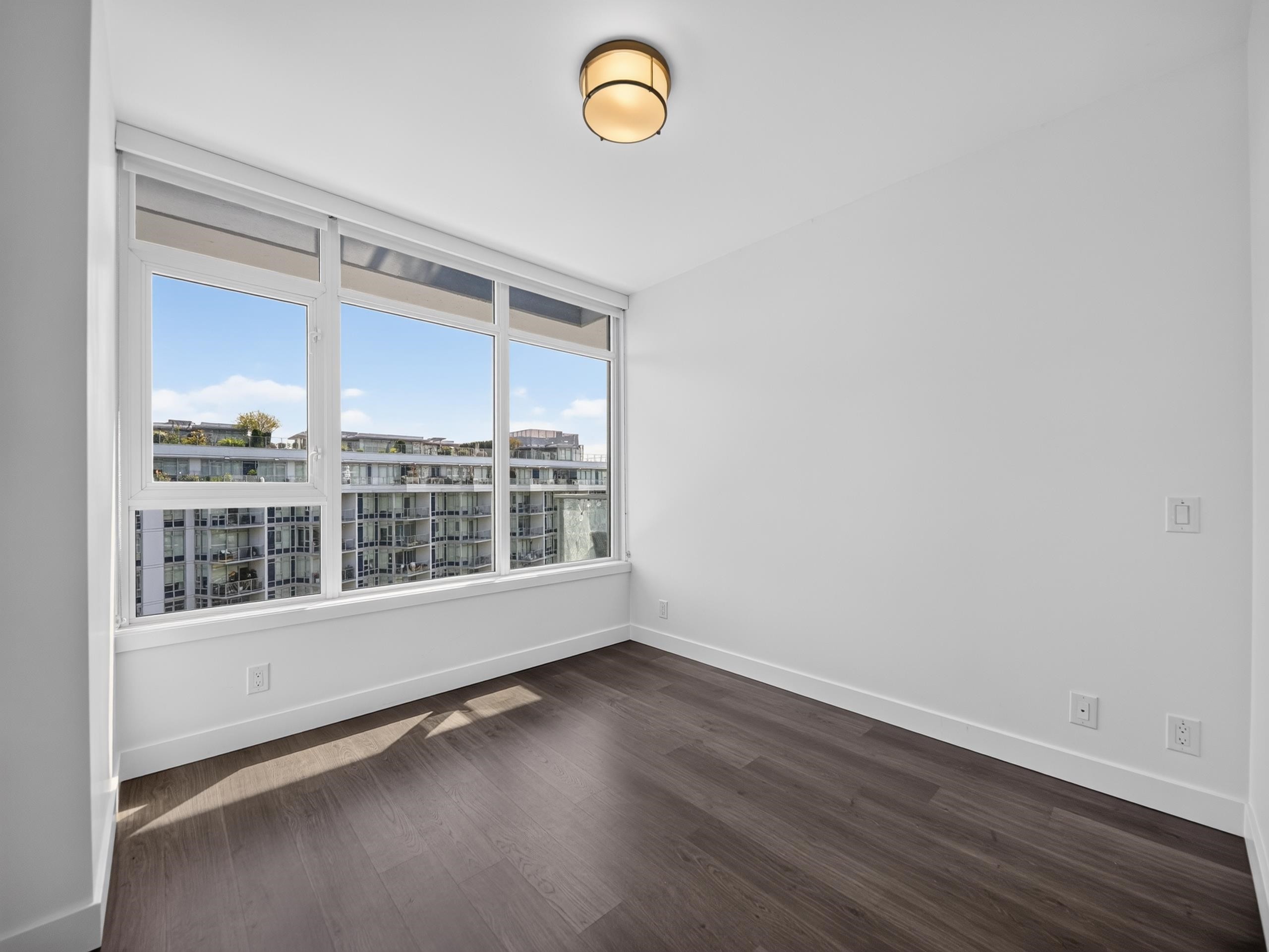 1102-8538 River District Crossing, Vancouver, BC