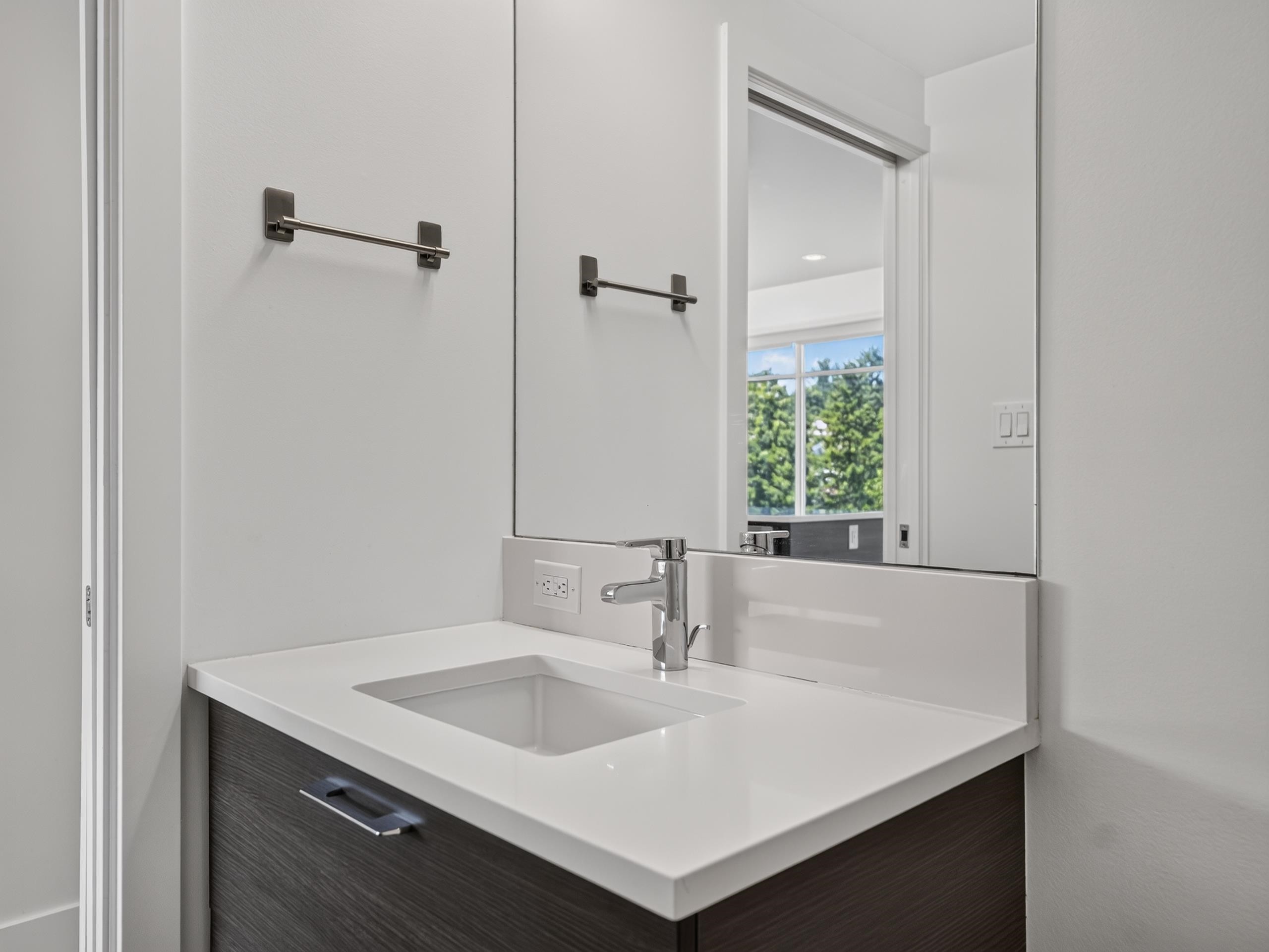 1102-8538 River District Crossing, Vancouver, BC