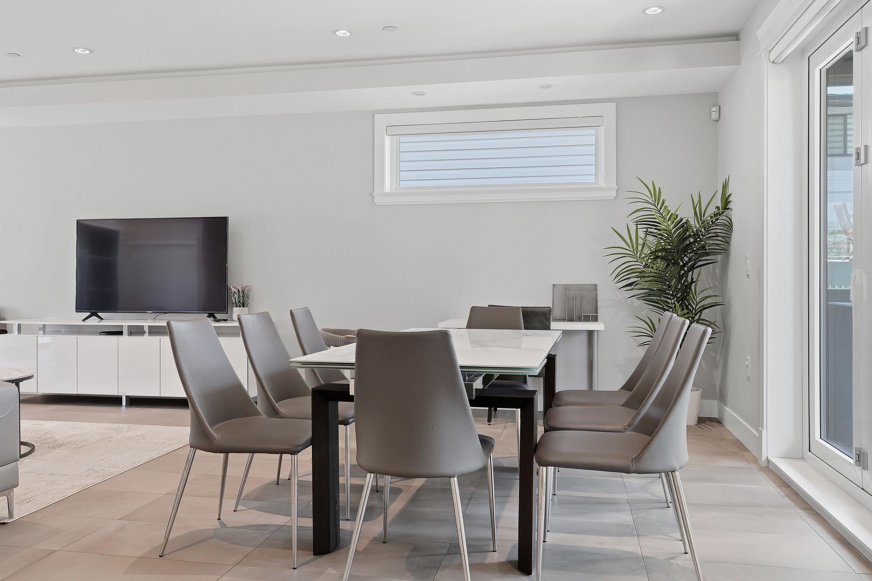 3287 Matapan Crescent, Vancouver, BC - Indoor Photo Showing Dining Room