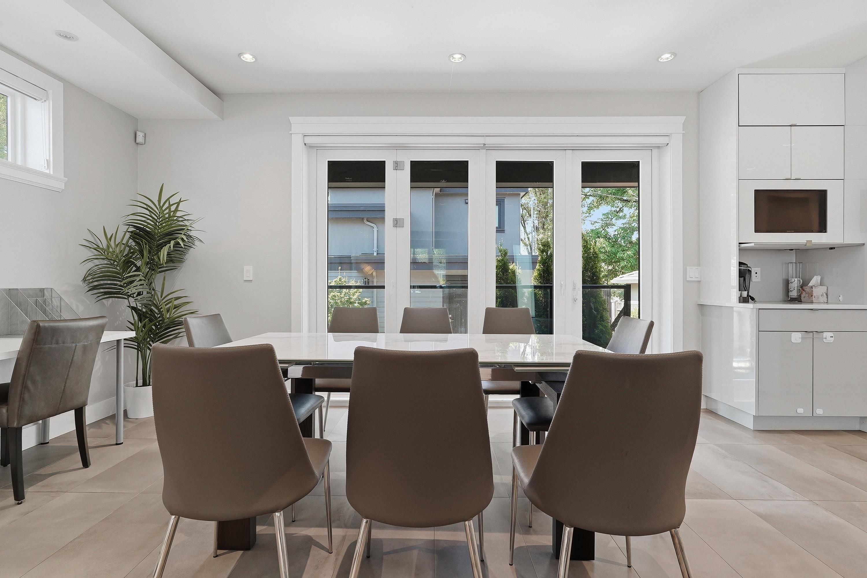 3287 Matapan Crescent, Vancouver, BC - Indoor Photo Showing Dining Room