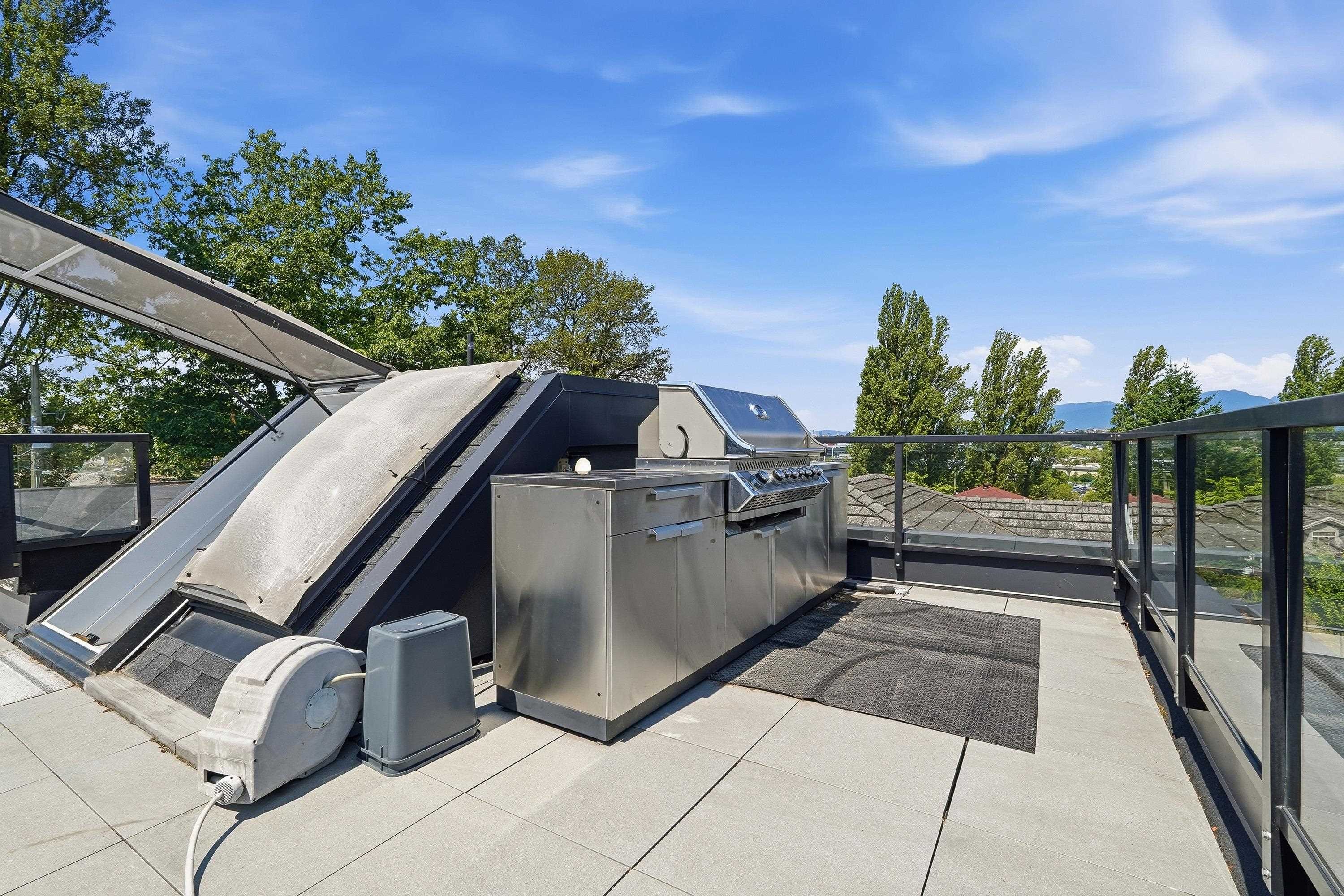 3287 Matapan Crescent, Vancouver, BC - Outdoor With Exterior