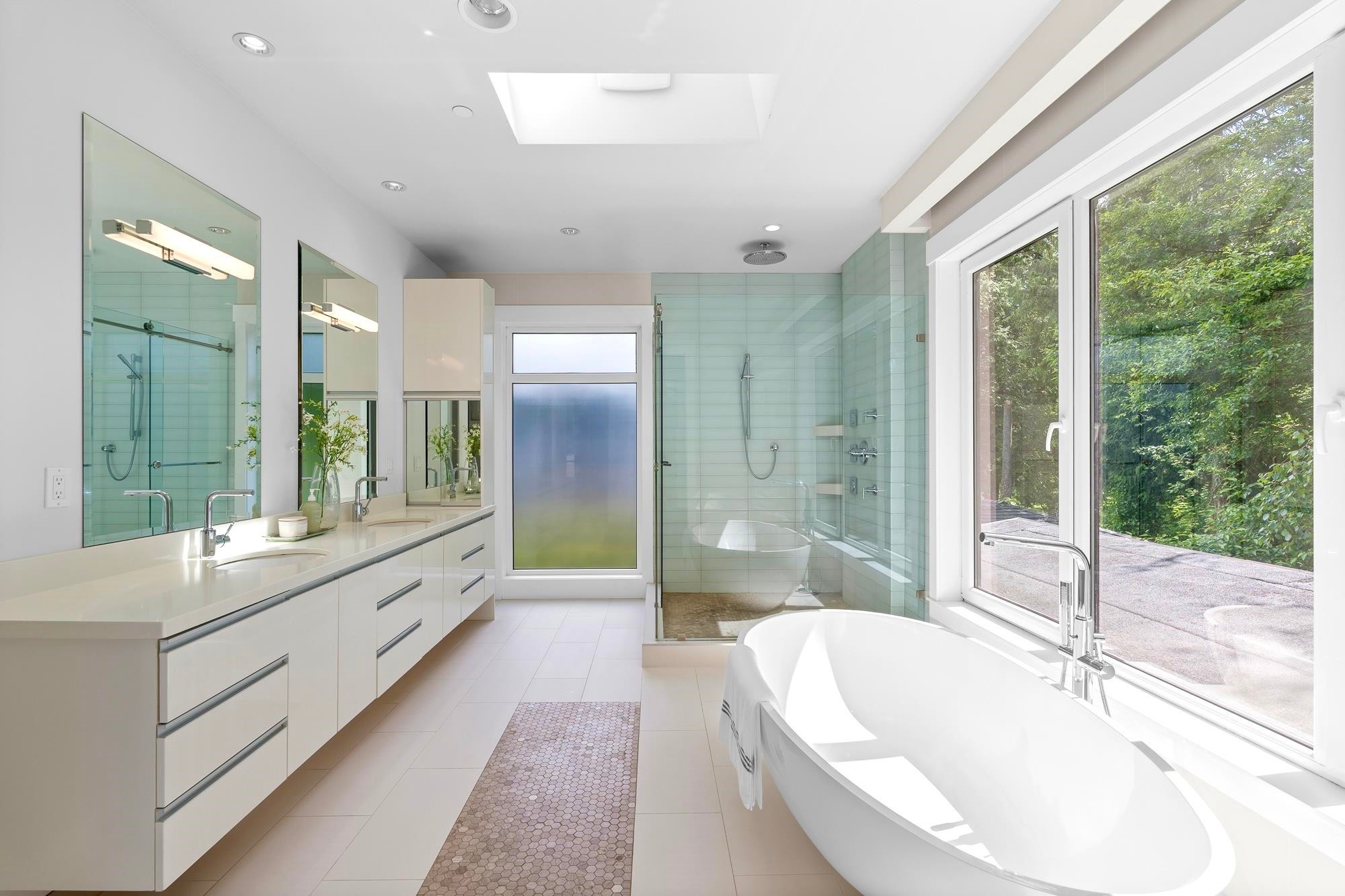 388 Hidhurst Place, West Vancouver, BC