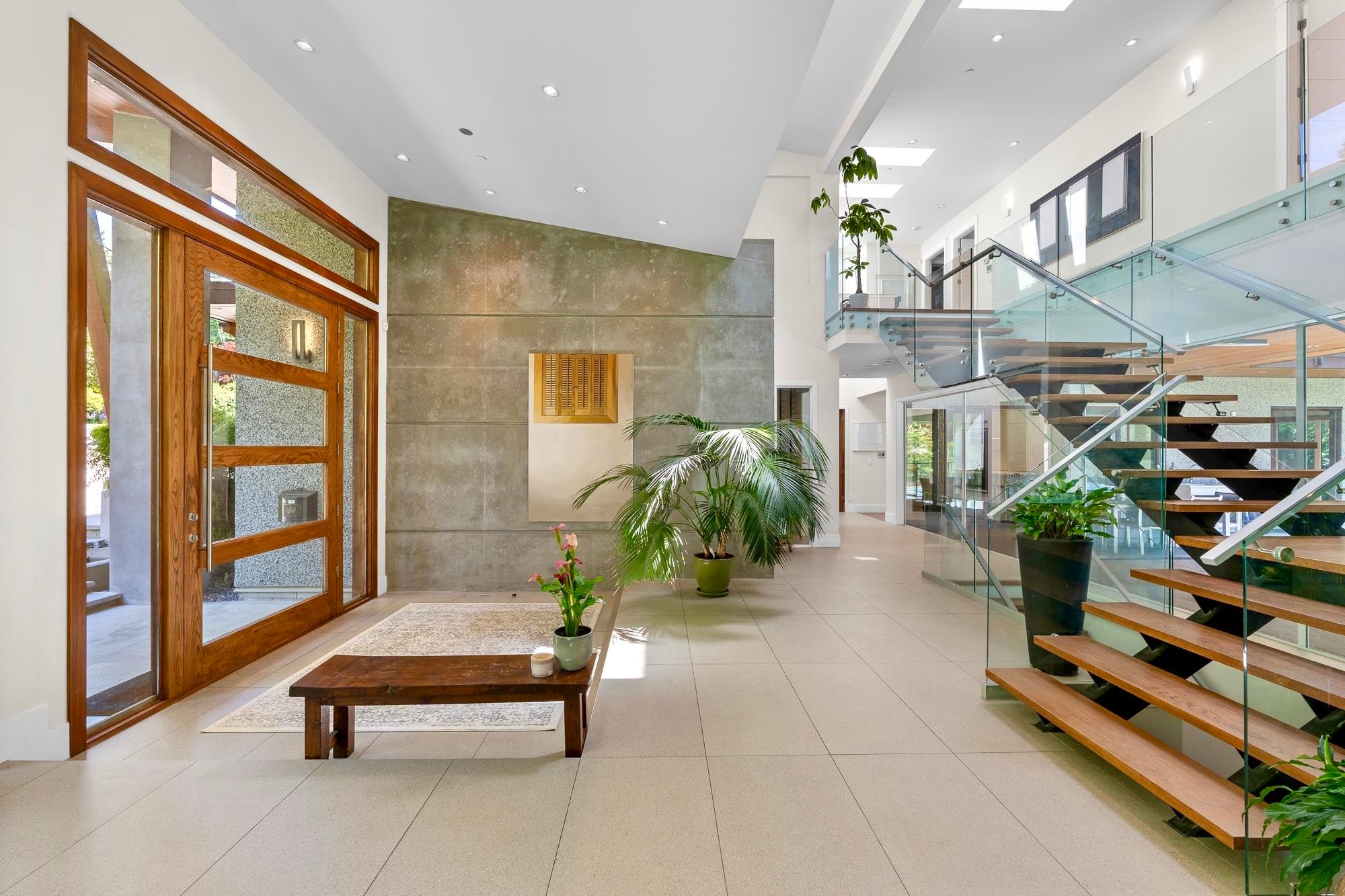388 Hidhurst Place, West Vancouver, BC