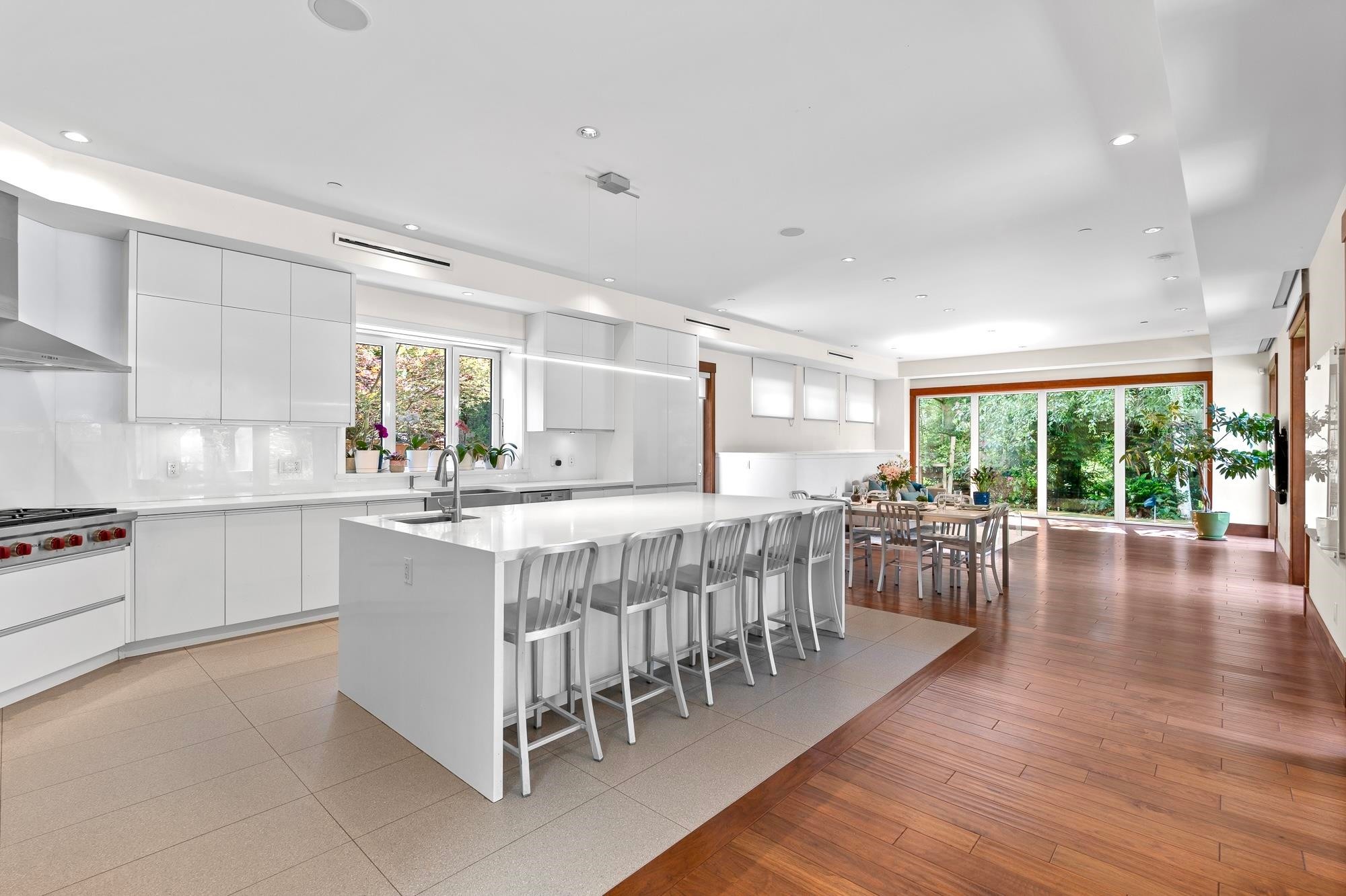 388 Hidhurst Place, West Vancouver, BC