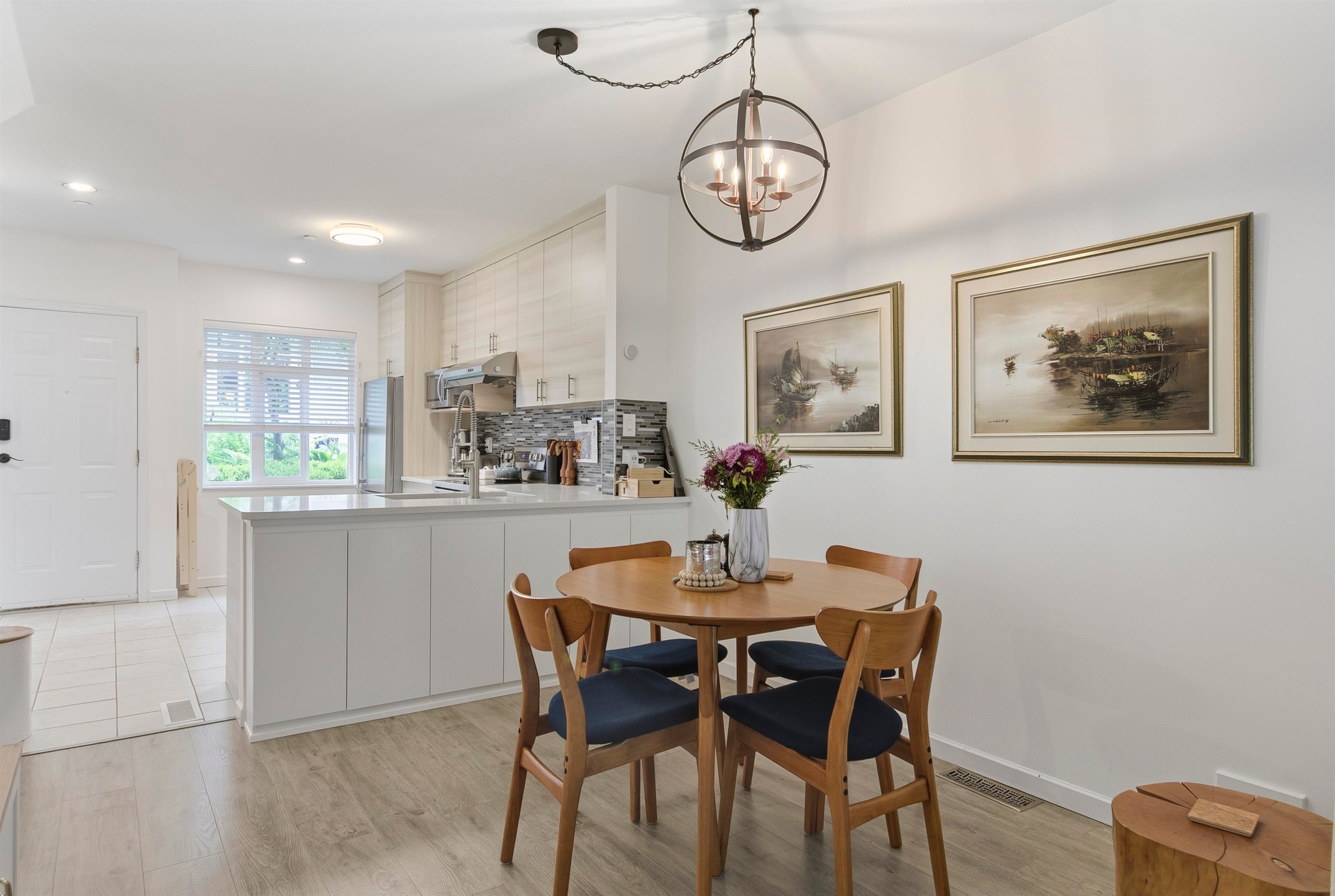 8529 Jellicoe Street, Vancouver, BC - Indoor Photo Showing Dining Room