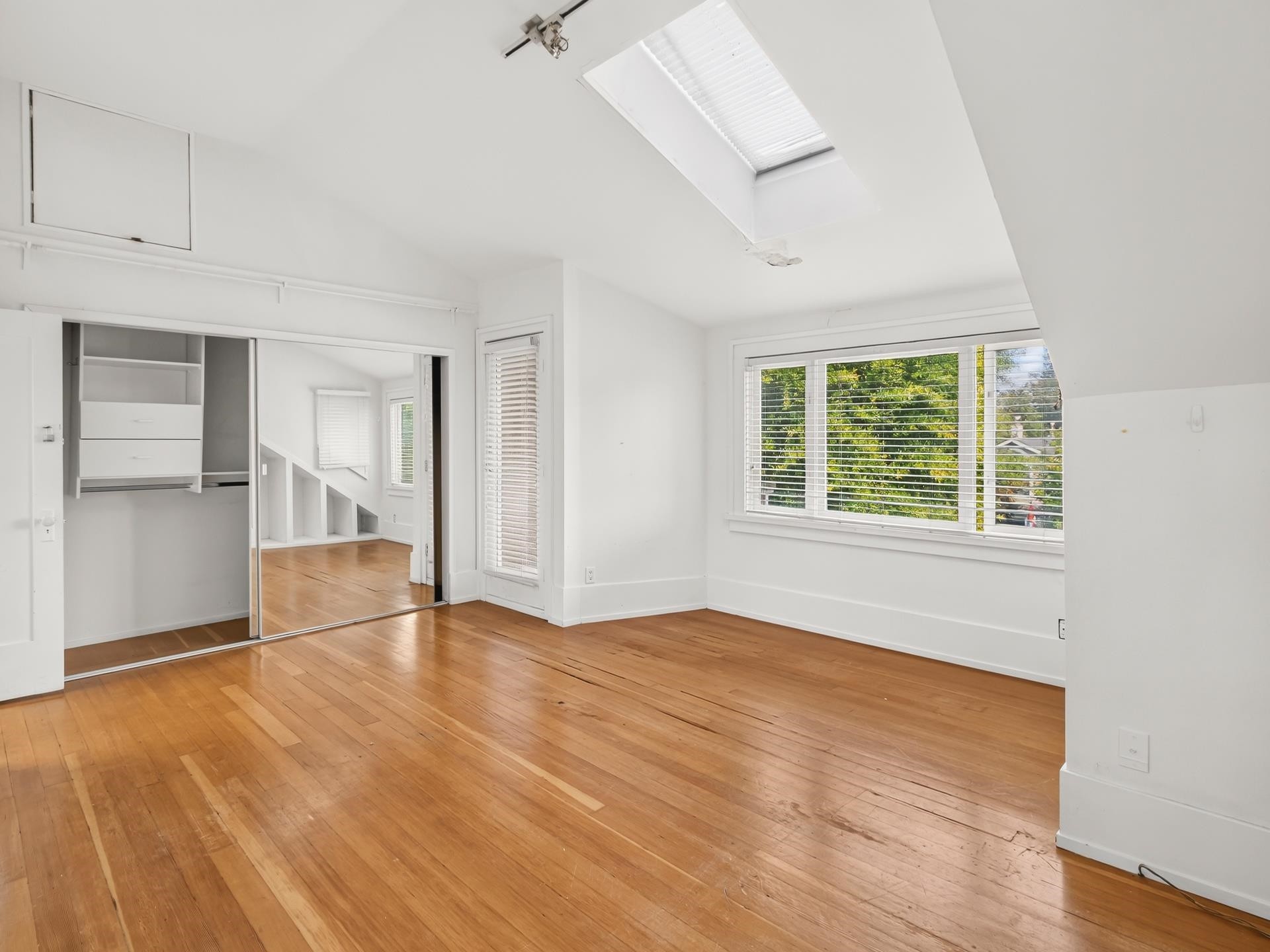 4606 11Th Avenue W, Vancouver, BC - Indoor Photo Showing Other Room