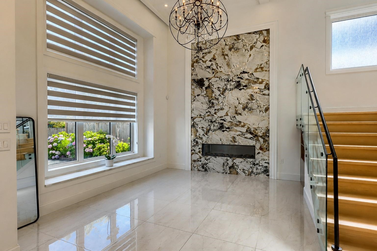 4820 Fortune Avenue, Richmond, BC - Indoor Photo Showing Other Room