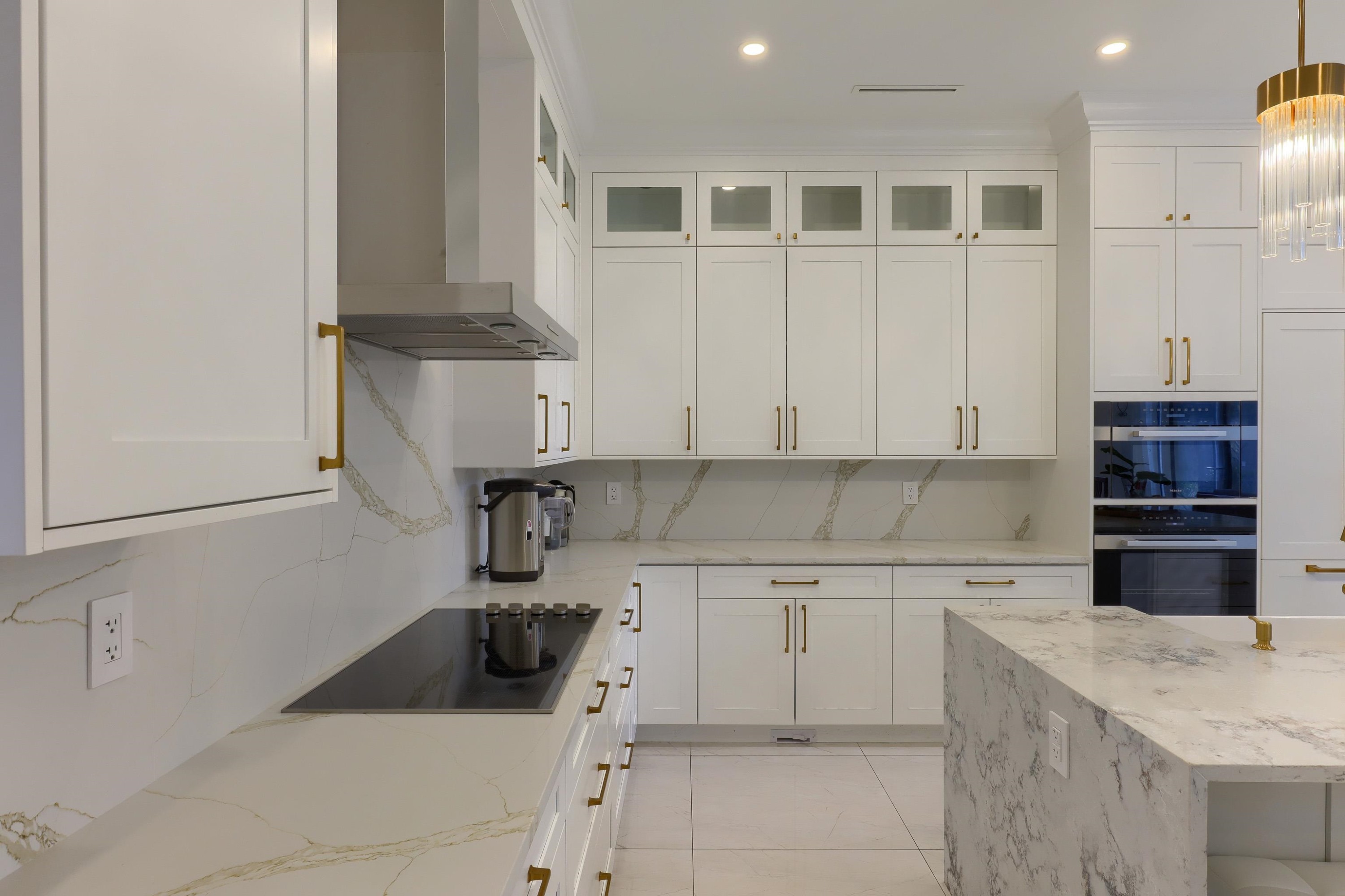 4820 Fortune Avenue, Richmond, BC - Indoor Photo Showing Kitchen
